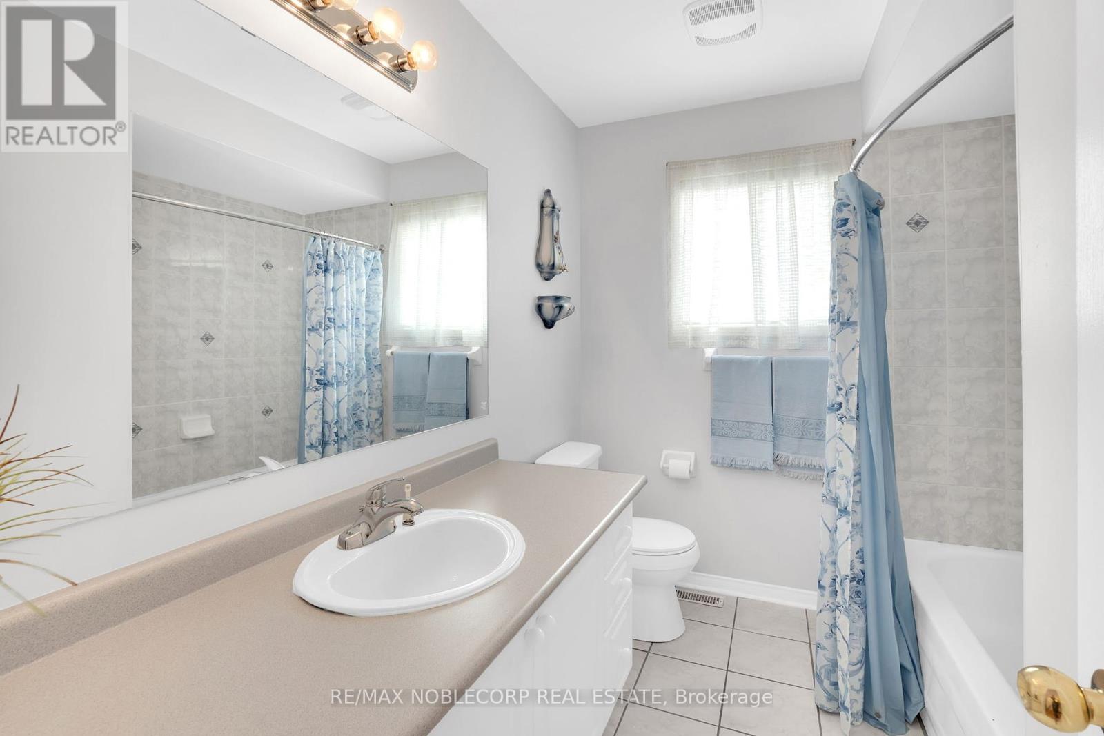 129 Queen Mary Drive, Brampton, Ontario  L7A 2R5 - Photo 32 - W12181458