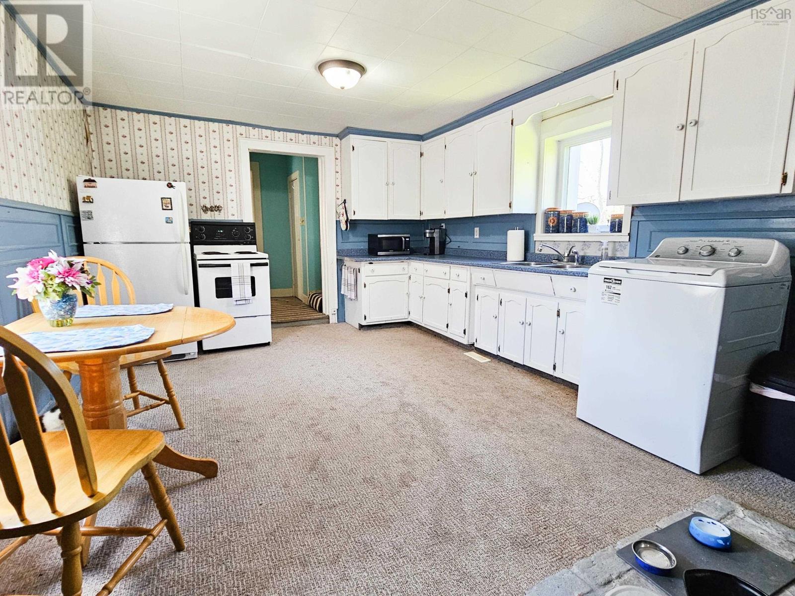 8041 Highway 215, Selma, Nova Scotia  B0N 1T0 - Photo 11 - 202512603