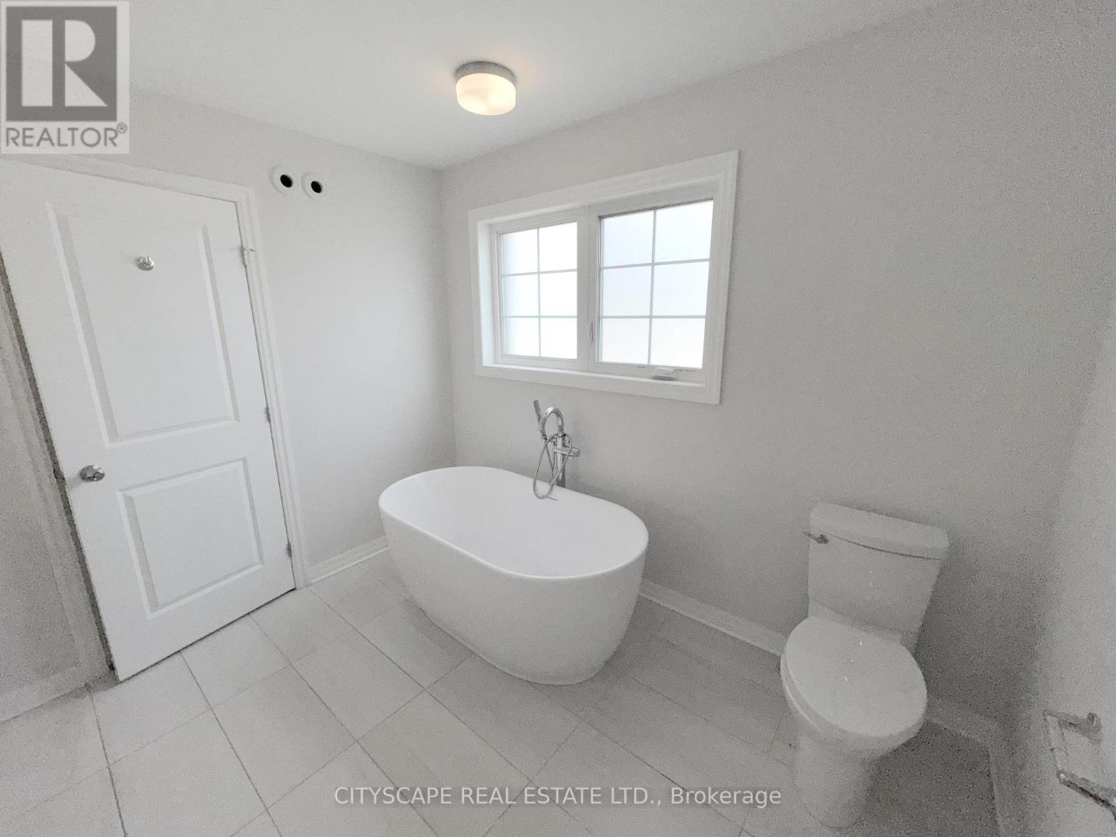 118 Benjamin Parkway, St. Thomas, Ontario  N5R 0L6 - Photo 28 - X12181395