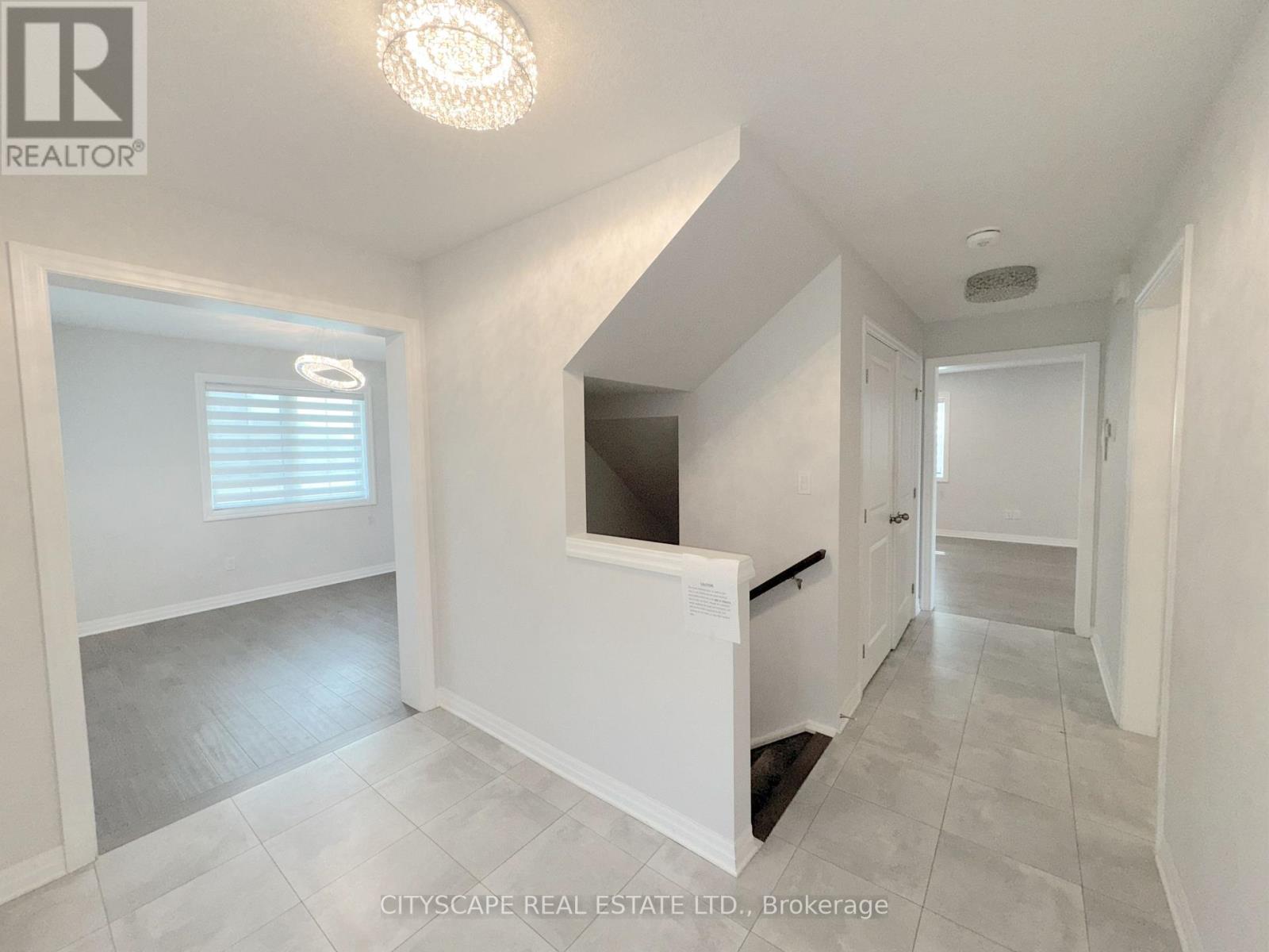 118 Benjamin Parkway, St. Thomas, Ontario  N5R 0L6 - Photo 6 - X12181395