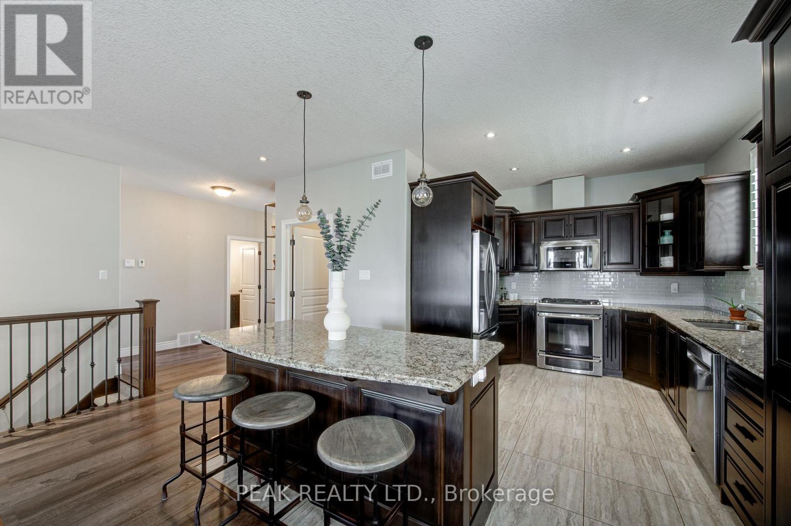 98 Gerber Meadows Drive, Wellesley, Ontario  N0B 2T0 - Photo 21 - X12181402