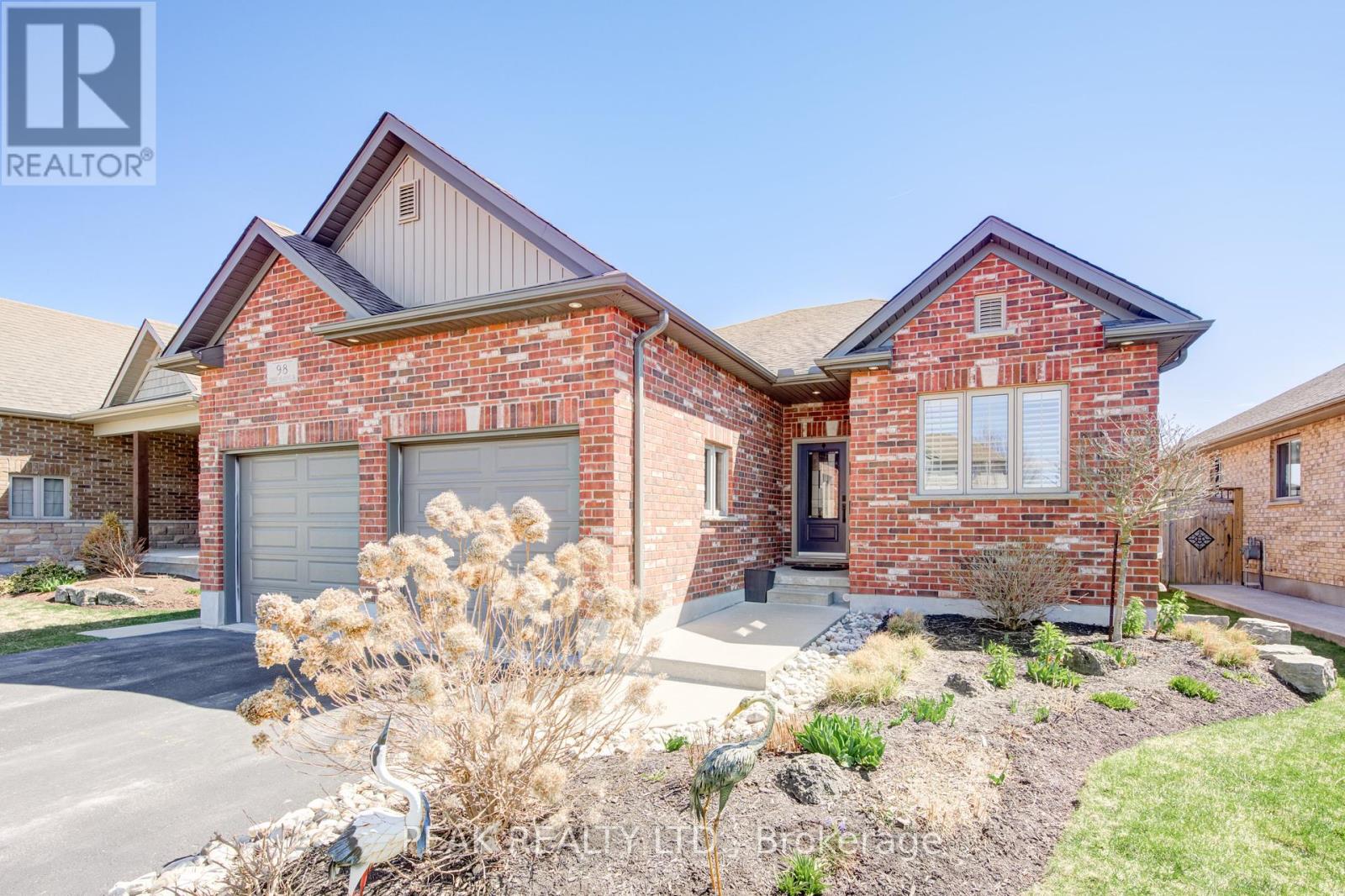 98 Gerber Meadows Drive, Wellesley, Ontario  N0B 2T0 - Photo 3 - X12181402