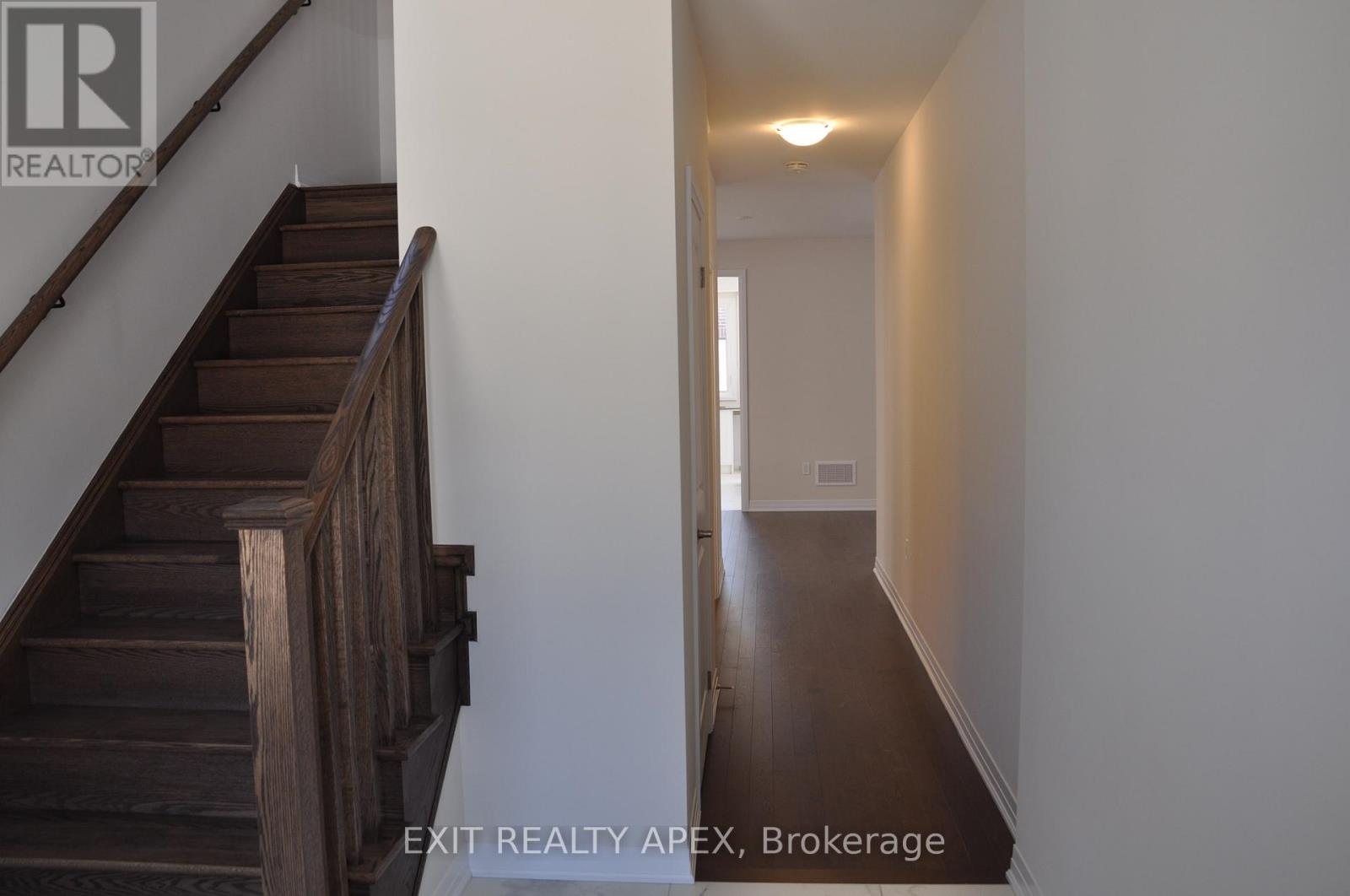 68 Conboy Drive, Erin, Ontario  N0B 1T0 - Photo 4 - X12181422