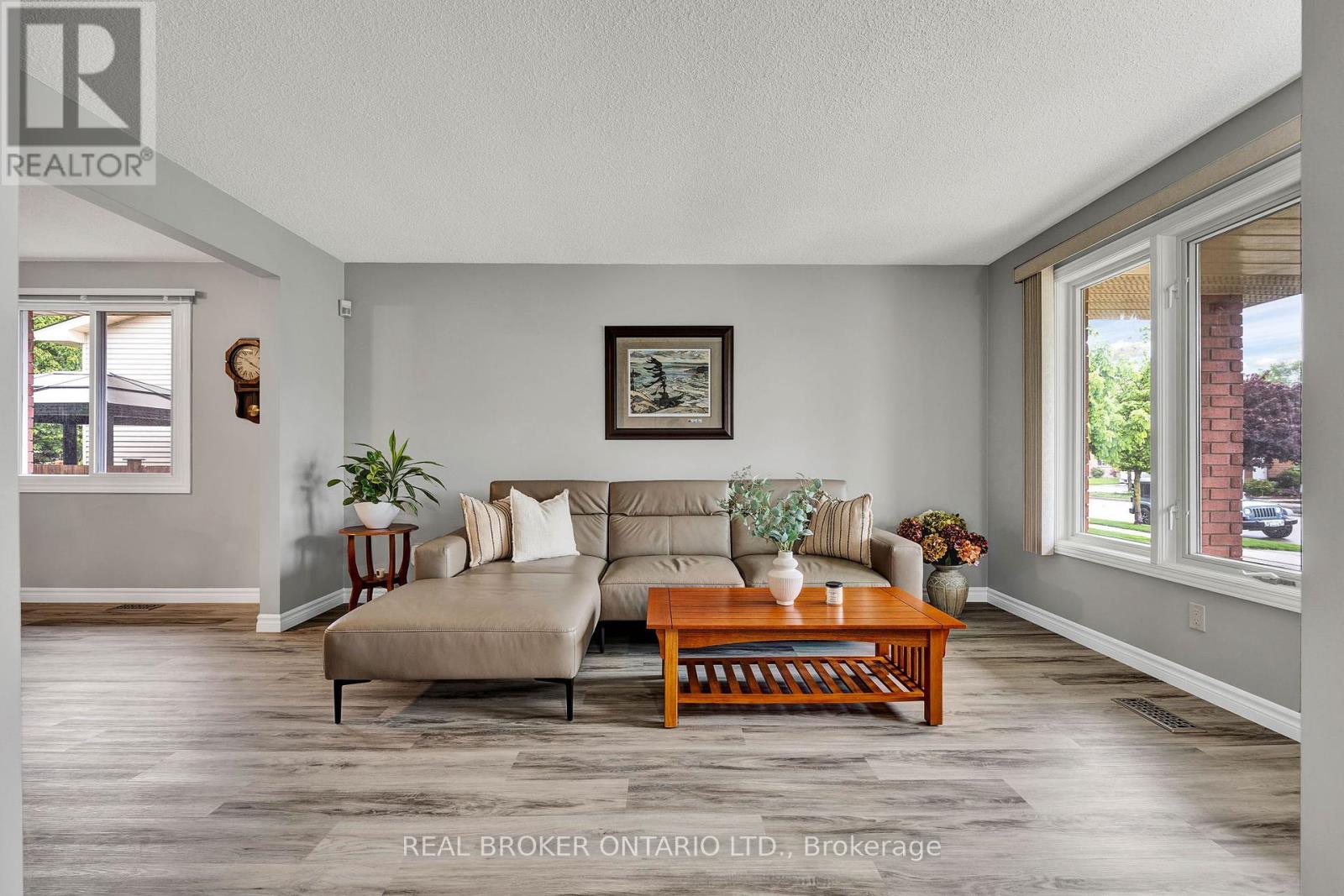 483 Northlake Drive, Waterloo, Ontario  N2V 2A4 - Photo 11 - X12181423