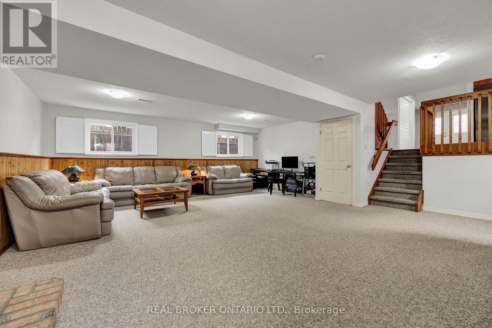483 Northlake Drive, Waterloo, Ontario  N2V 2A4 - Photo 13 - X12181423
