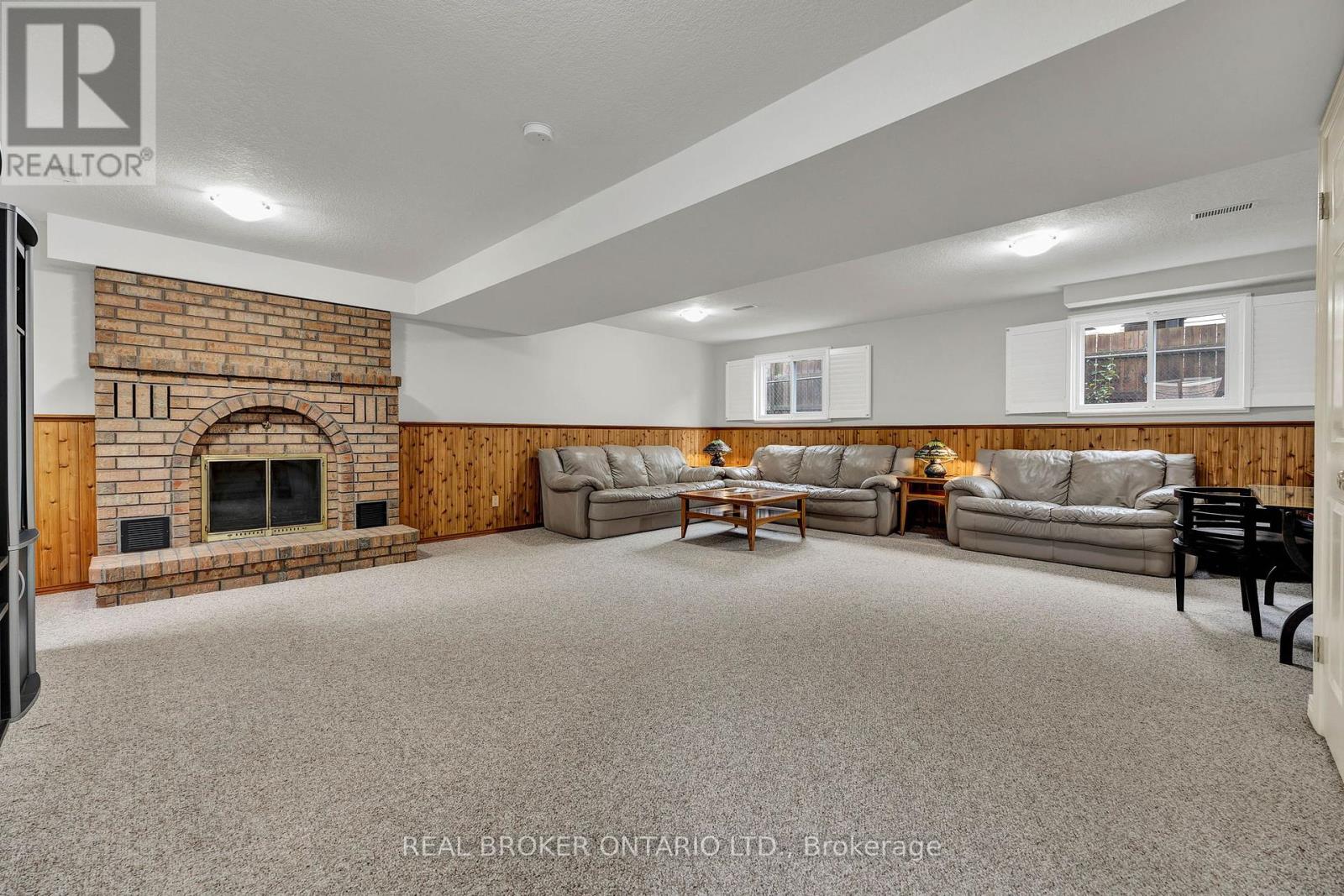 483 Northlake Drive, Waterloo, Ontario  N2V 2A4 - Photo 14 - X12181423