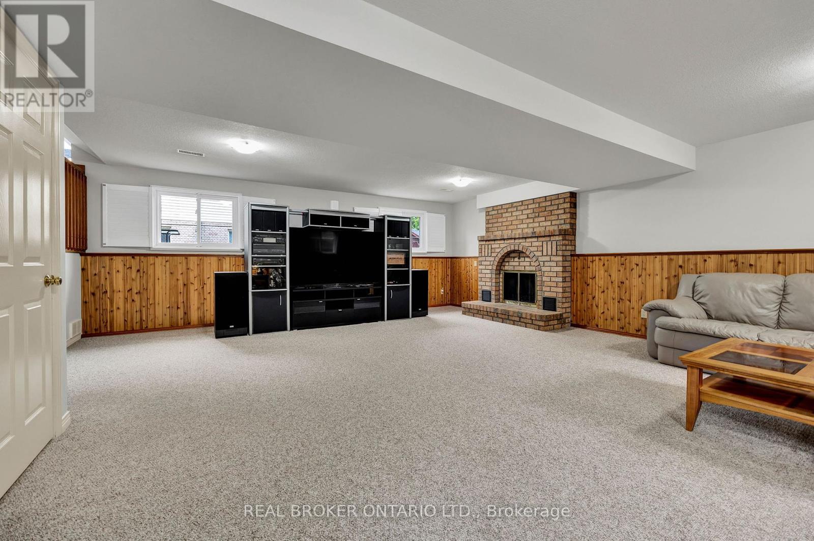 483 Northlake Drive, Waterloo, Ontario  N2V 2A4 - Photo 15 - X12181423