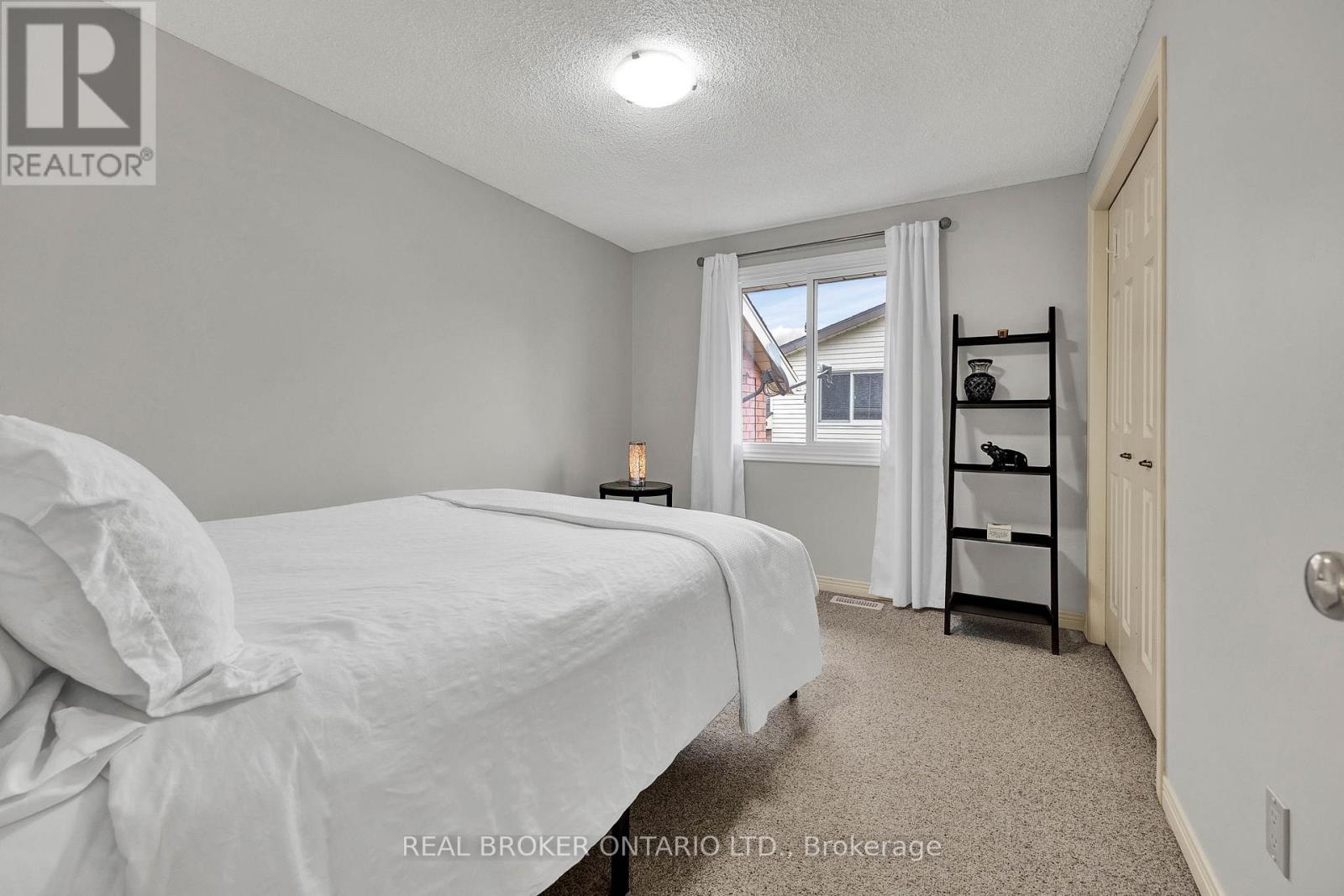 483 Northlake Drive, Waterloo, Ontario  N2V 2A4 - Photo 19 - X12181423