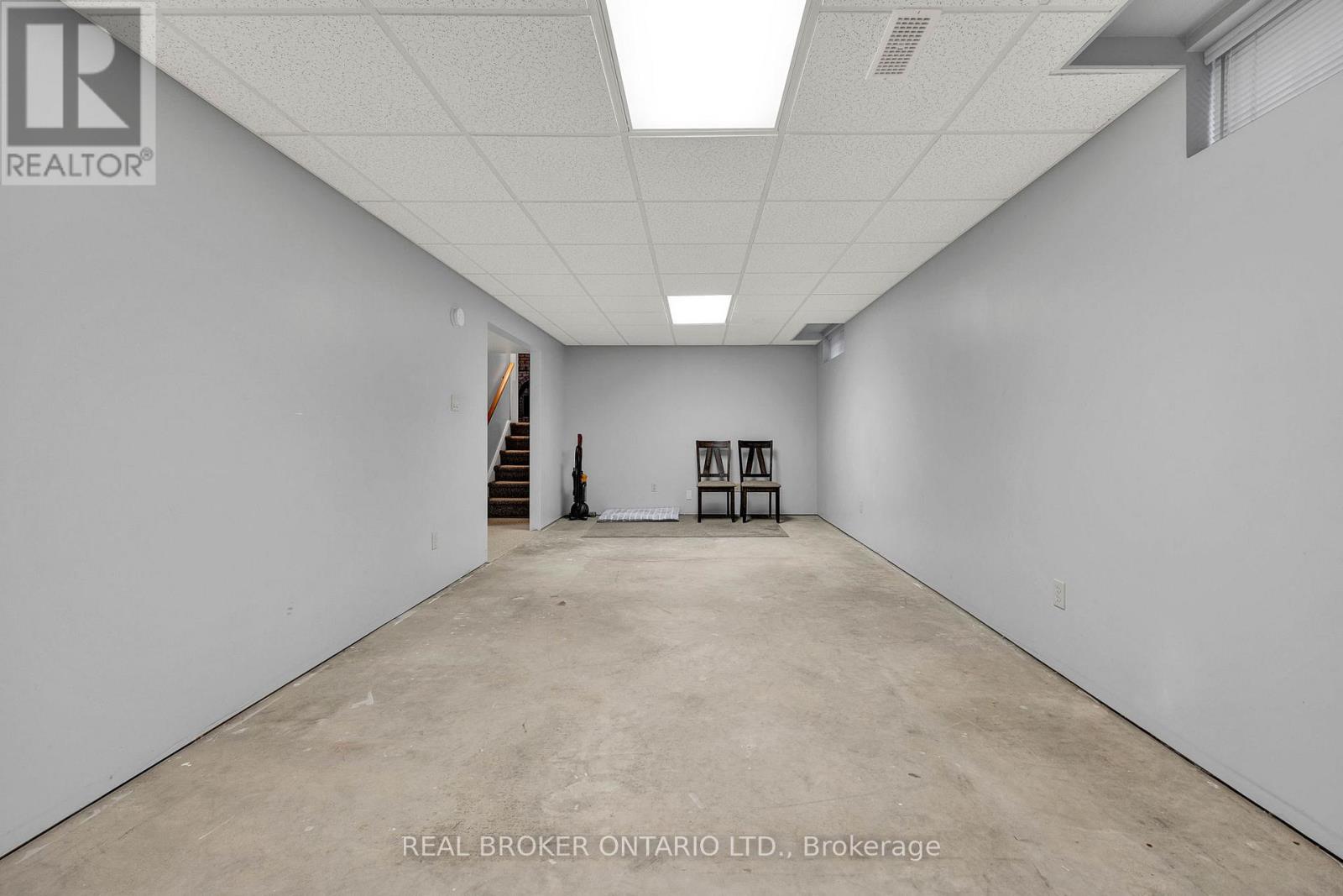 483 Northlake Drive, Waterloo, Ontario  N2V 2A4 - Photo 28 - X12181423