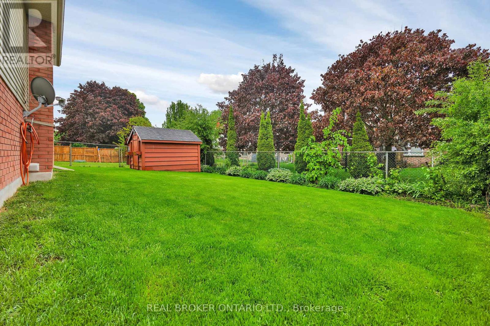 483 Northlake Drive, Waterloo, Ontario  N2V 2A4 - Photo 34 - X12181423