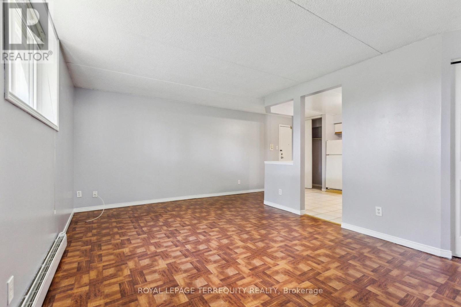1 - 321 Northlake Drive, Waterloo, Ontario  N2V 1Z1 - Photo 10 - X12181427
