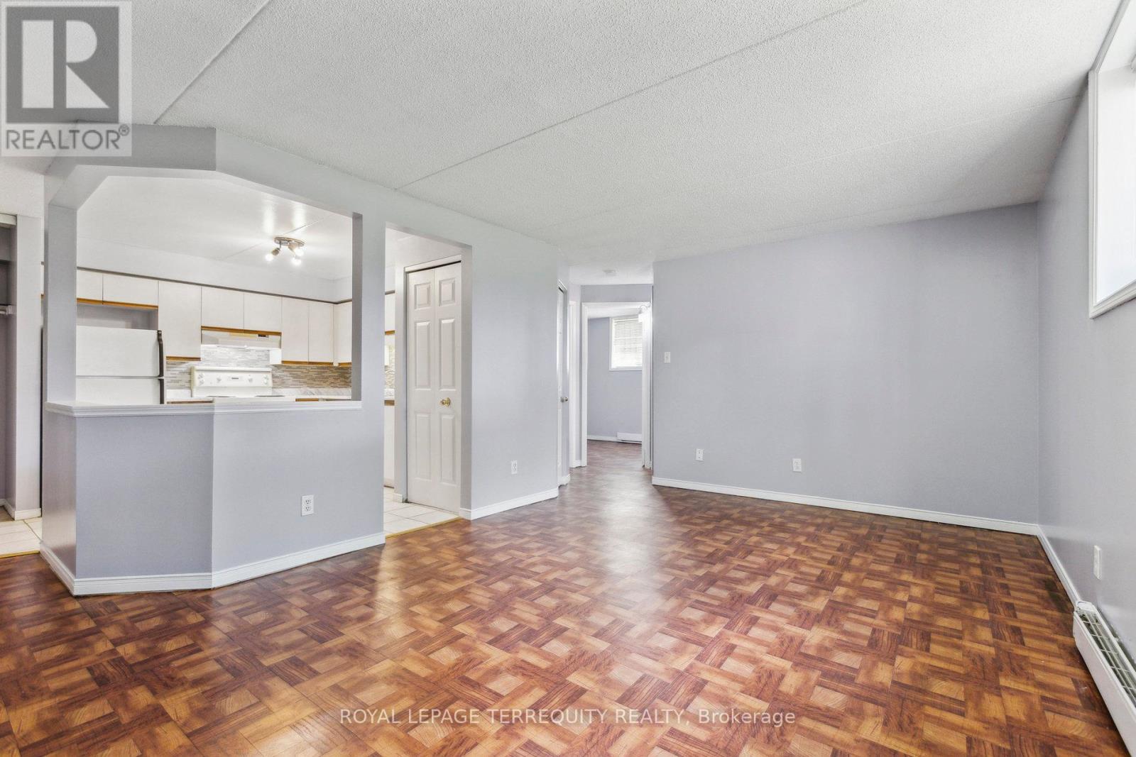 1 - 321 Northlake Drive, Waterloo, Ontario  N2V 1Z1 - Photo 8 - X12181427