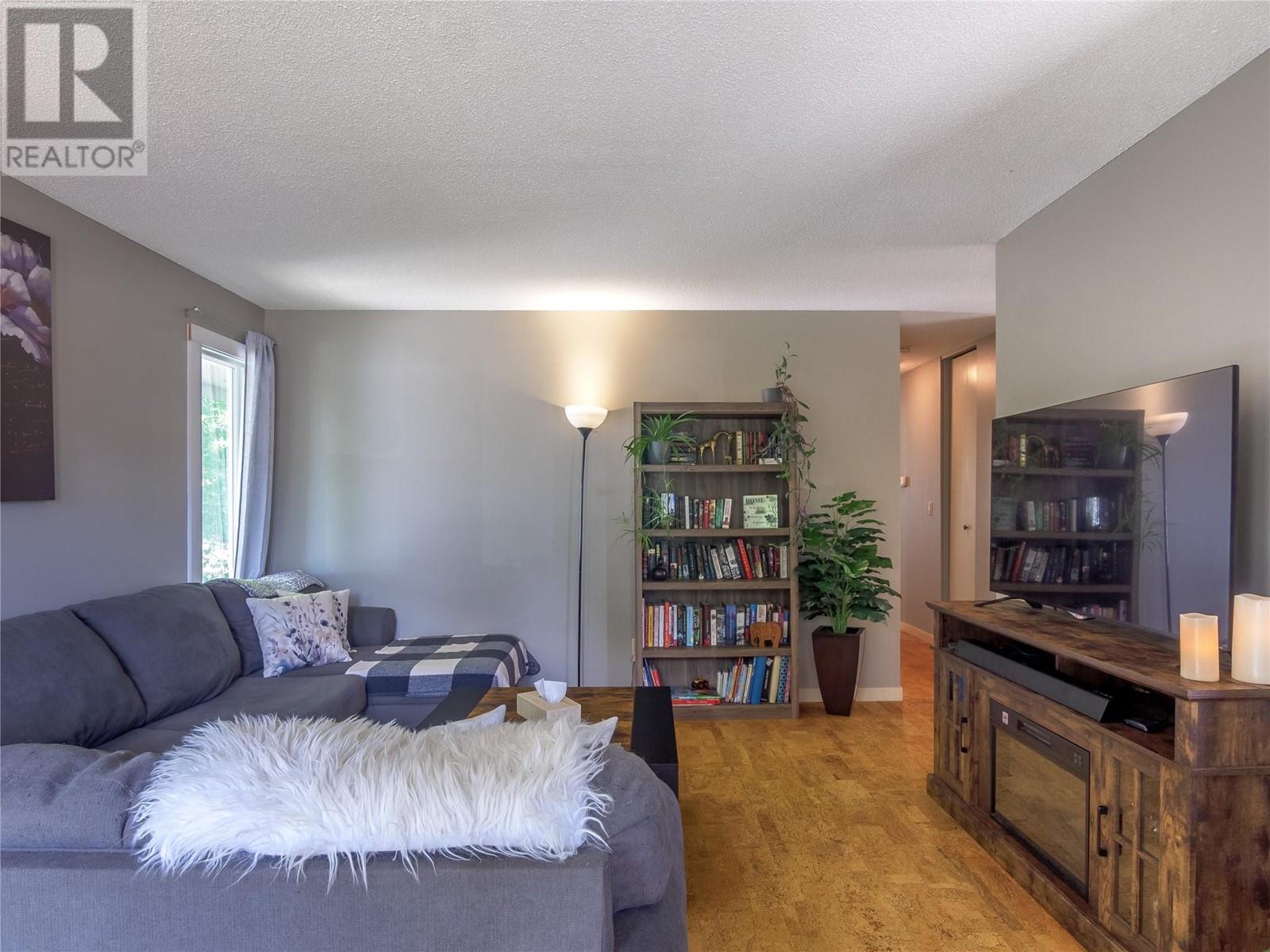 170 Mars Road, Kelowna, British Columbia  V1X 1H2 - Photo 3 - 10349900