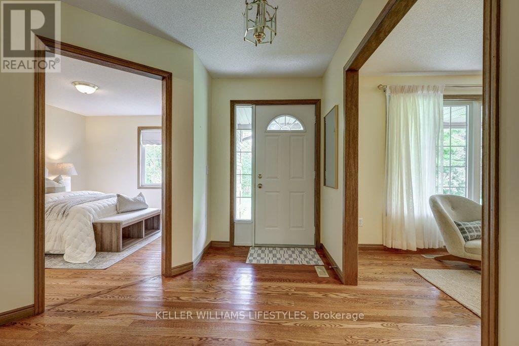 24317 Coldstream Road, Middlesex Centre (Ilderton), Ontario  N0M 2A0 - Photo 10 - X12181741
