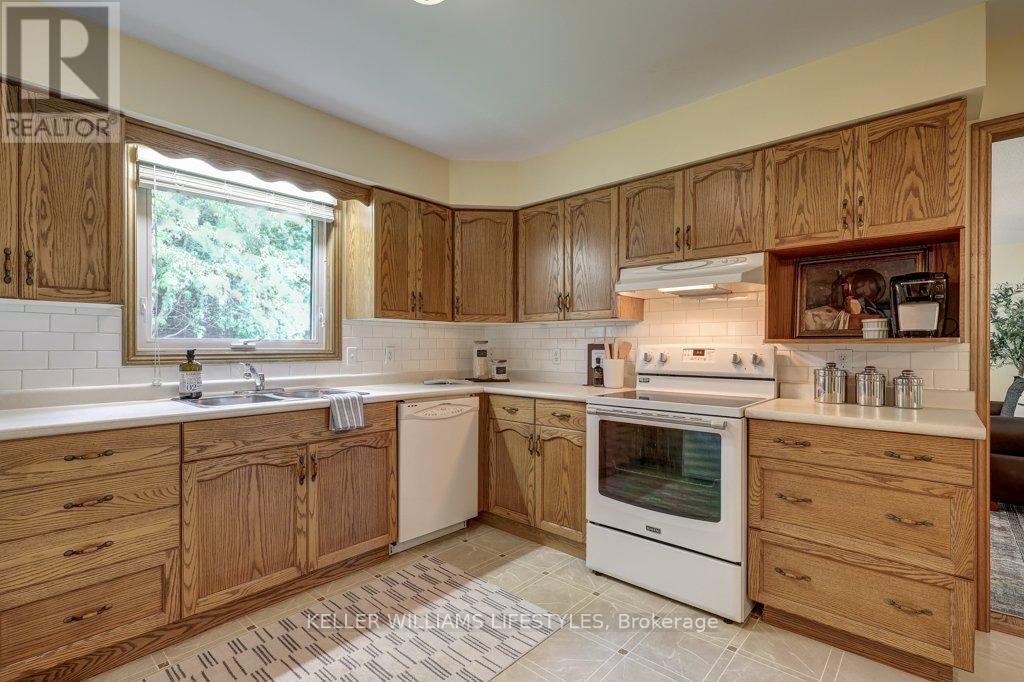 24317 Coldstream Road, Middlesex Centre (Ilderton), Ontario  N0M 2A0 - Photo 15 - X12181741