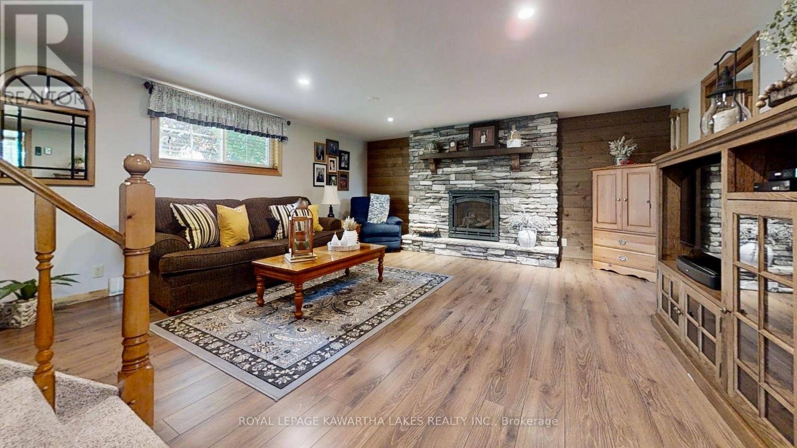 30 Grant Drive, Kawartha Lakes (Oakwood), Ontario  K0M 2M0 - Photo 28 - X12181756