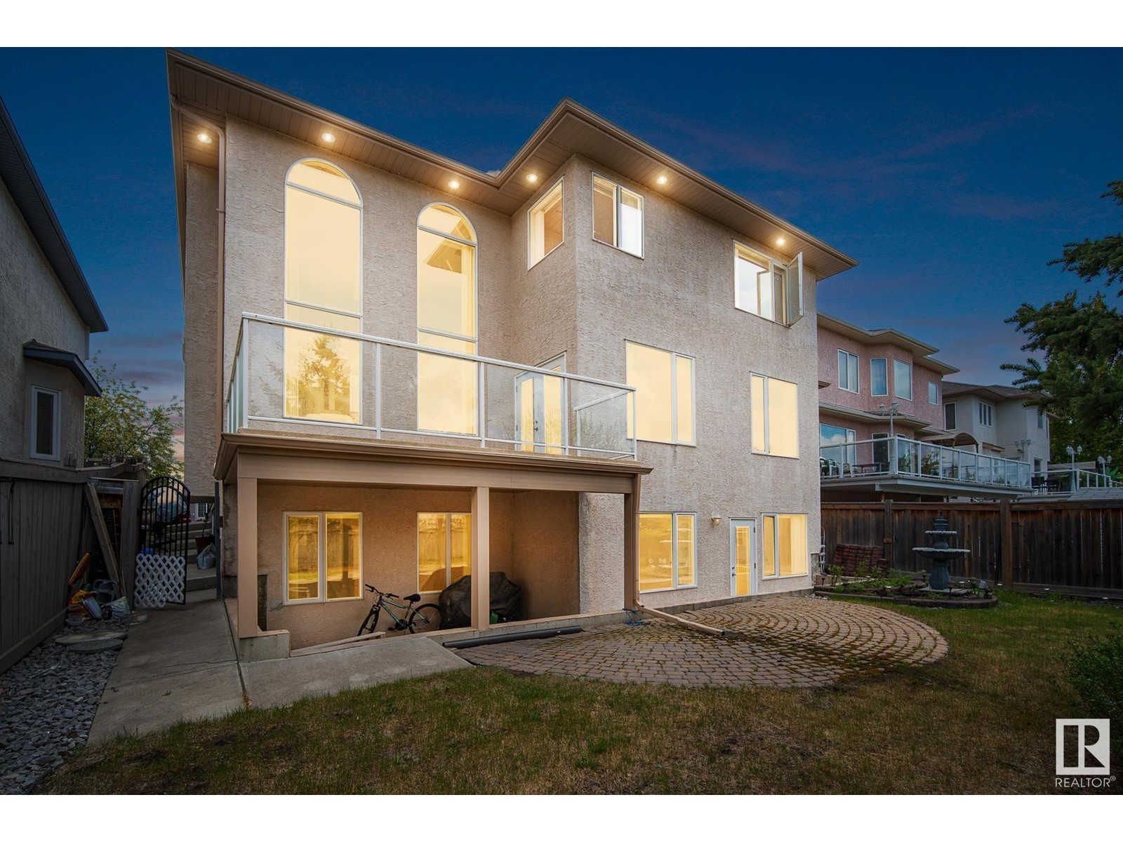 Property at 10804 6 AV SW image 2
