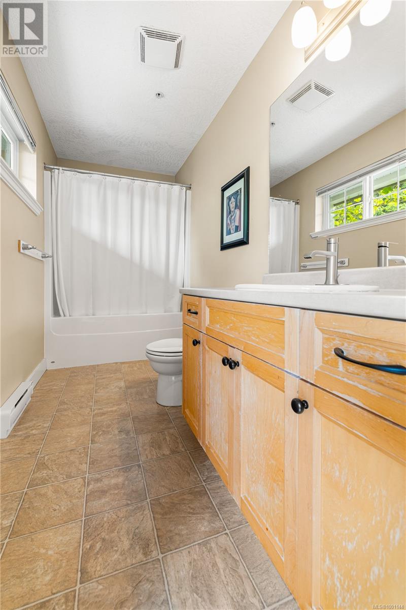Property at 150 701 Hilchey Rd image 3