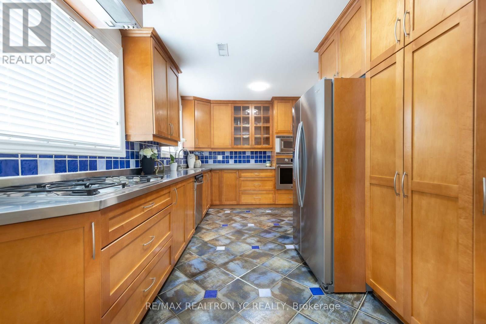 18 Mullet Road, Toronto (Willowdale East), Ontario  M2M 2A6 - Photo 11 - C12181549