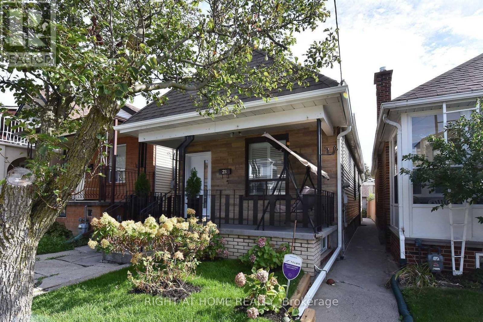 BSMNT - 23 AMHERST AVENUE, Toronto, Ontario