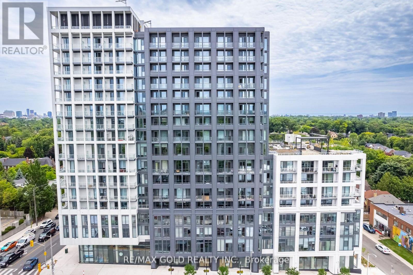 216 - 2020 Bathurst Street, Toronto (Humewood-Cedarvale), Ontario  M5P 3L1 - Photo 1 - C12181665