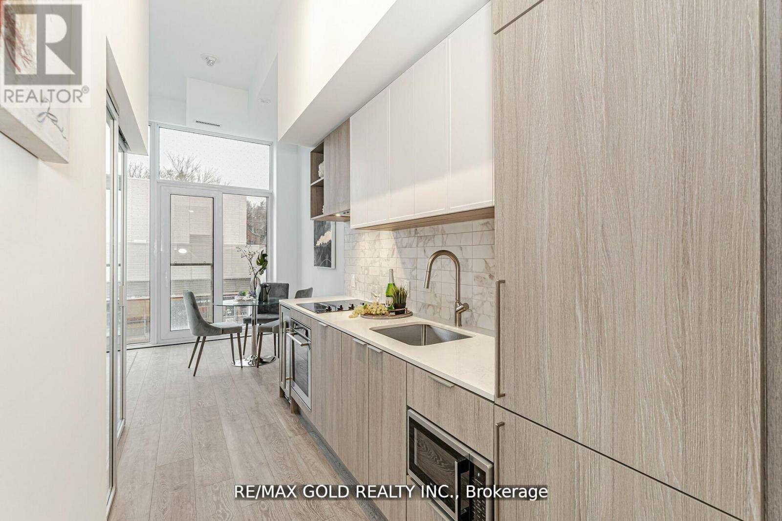 216 - 2020 Bathurst Street, Toronto (Humewood-Cedarvale), Ontario  M5P 3L1 - Photo 9 - C12181665
