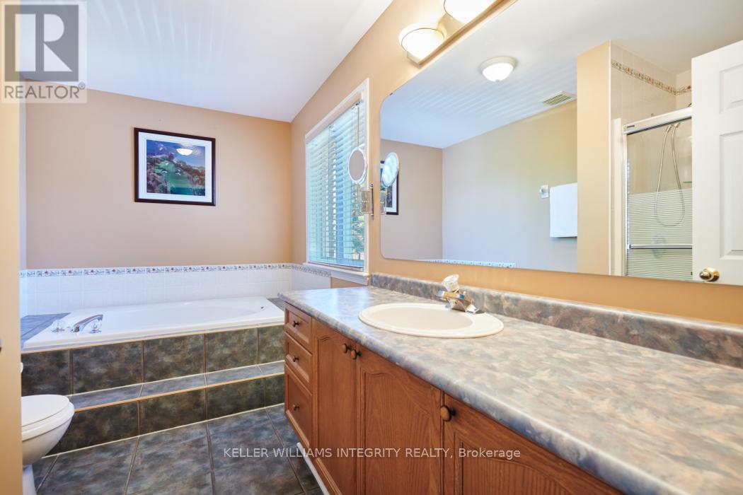 1042 Rocky Harbour Crescent, Ottawa, Ontario  K1V 1V2 - Photo 18 - X12181702