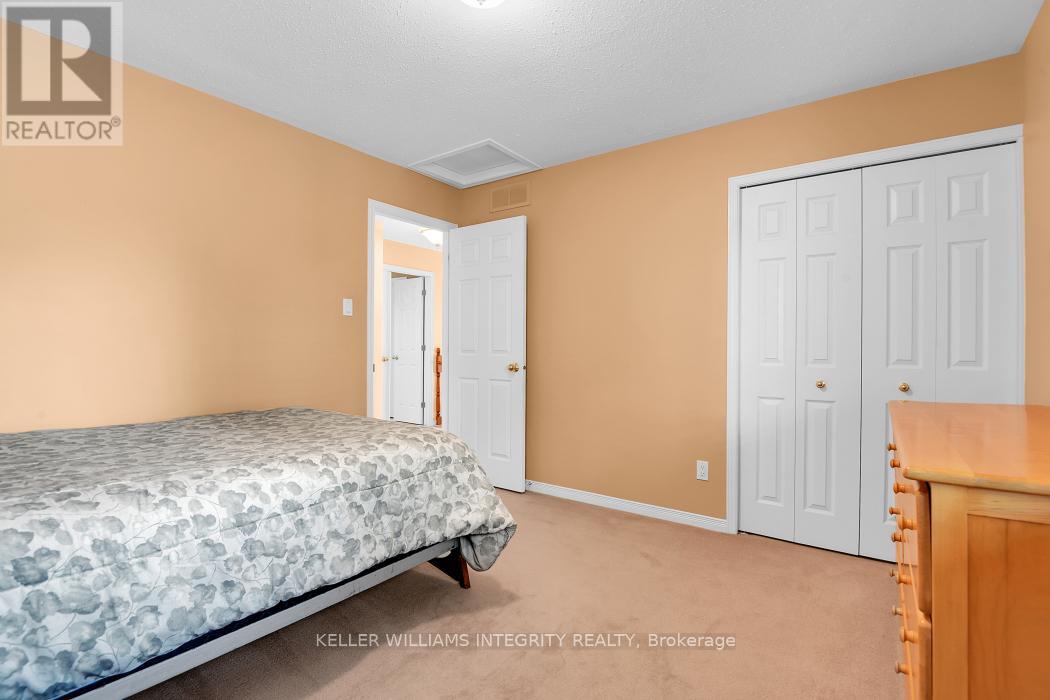 1042 Rocky Harbour Crescent, Ottawa, Ontario  K1V 1V2 - Photo 22 - X12181702