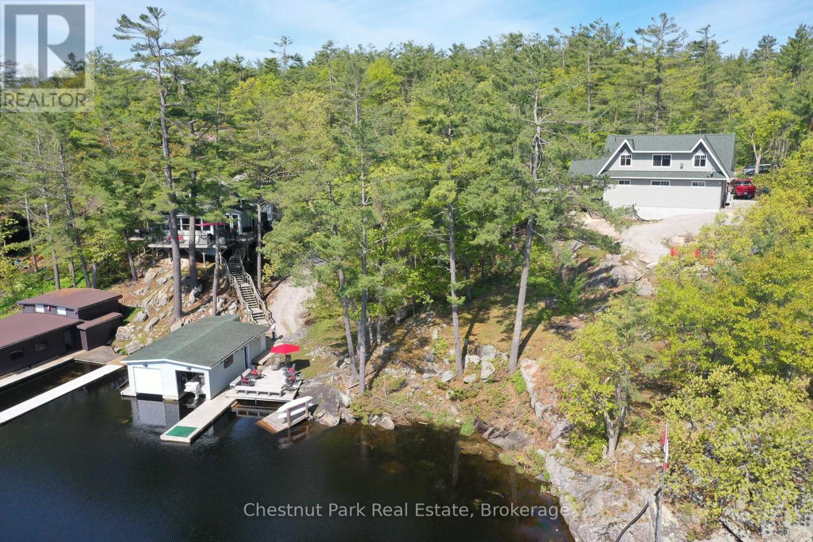 4458 Riverview Drive, Severn, Ontario  P0E 1G0 - Photo 2 - S12181717