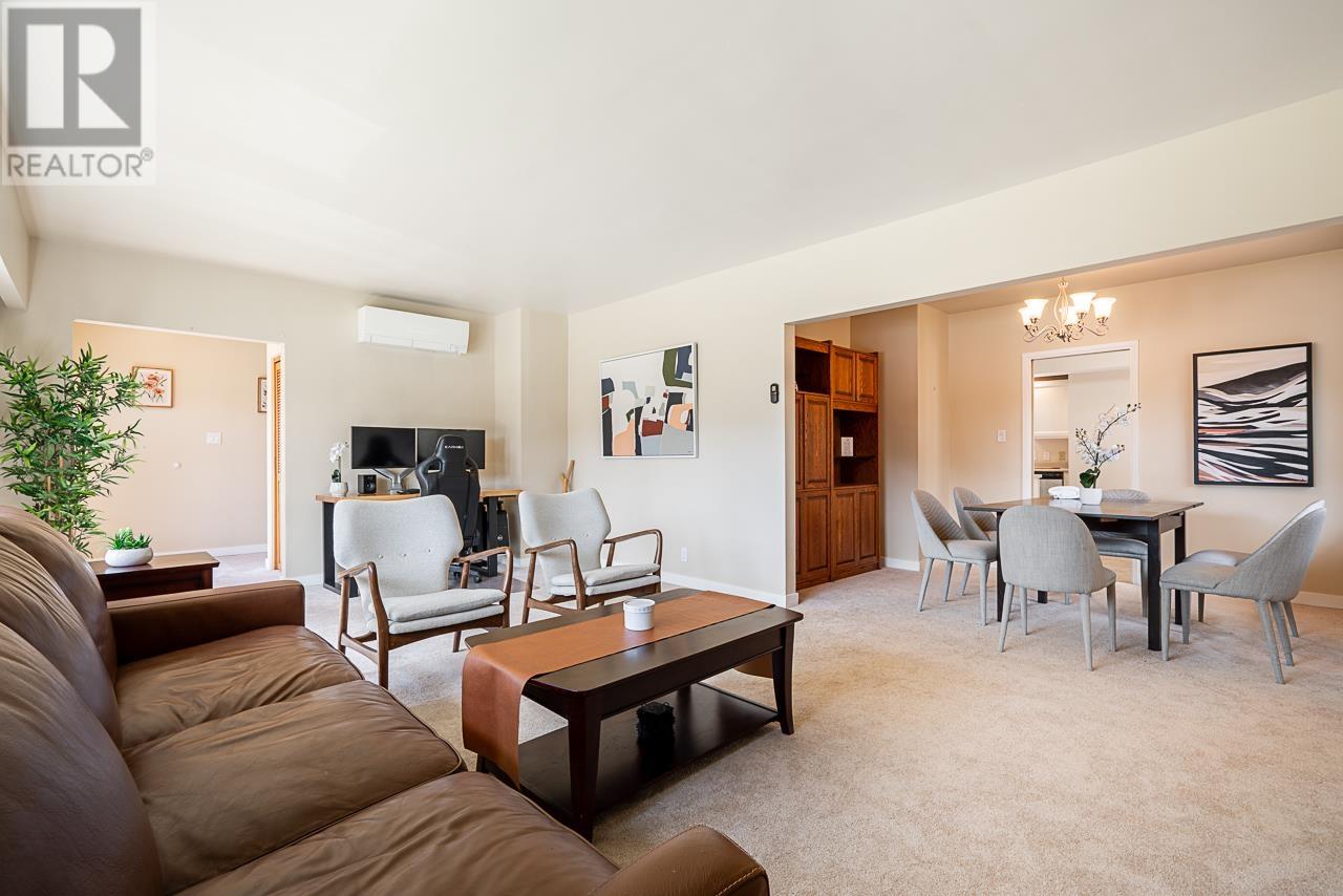 2940 Colwood Drive, North Vancouver, British Columbia  V7R 3M9 - Photo 2 - R3008721