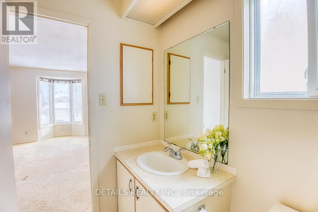 419 Viewmount Drive, Ottawa, Ontario  K2E 7P1 - Photo 15 - X11992959