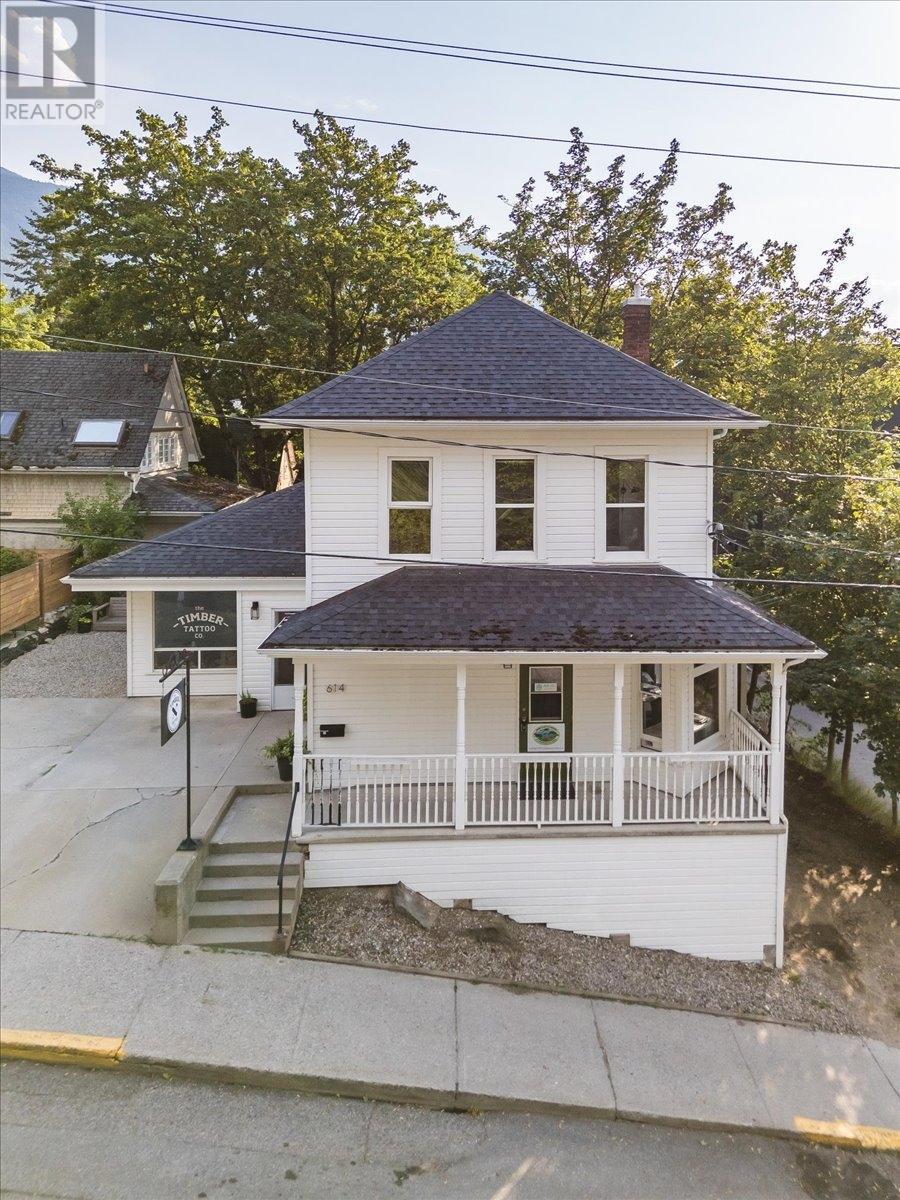 614 JOSEPHINE Street, Nelson, BC V1L1W7