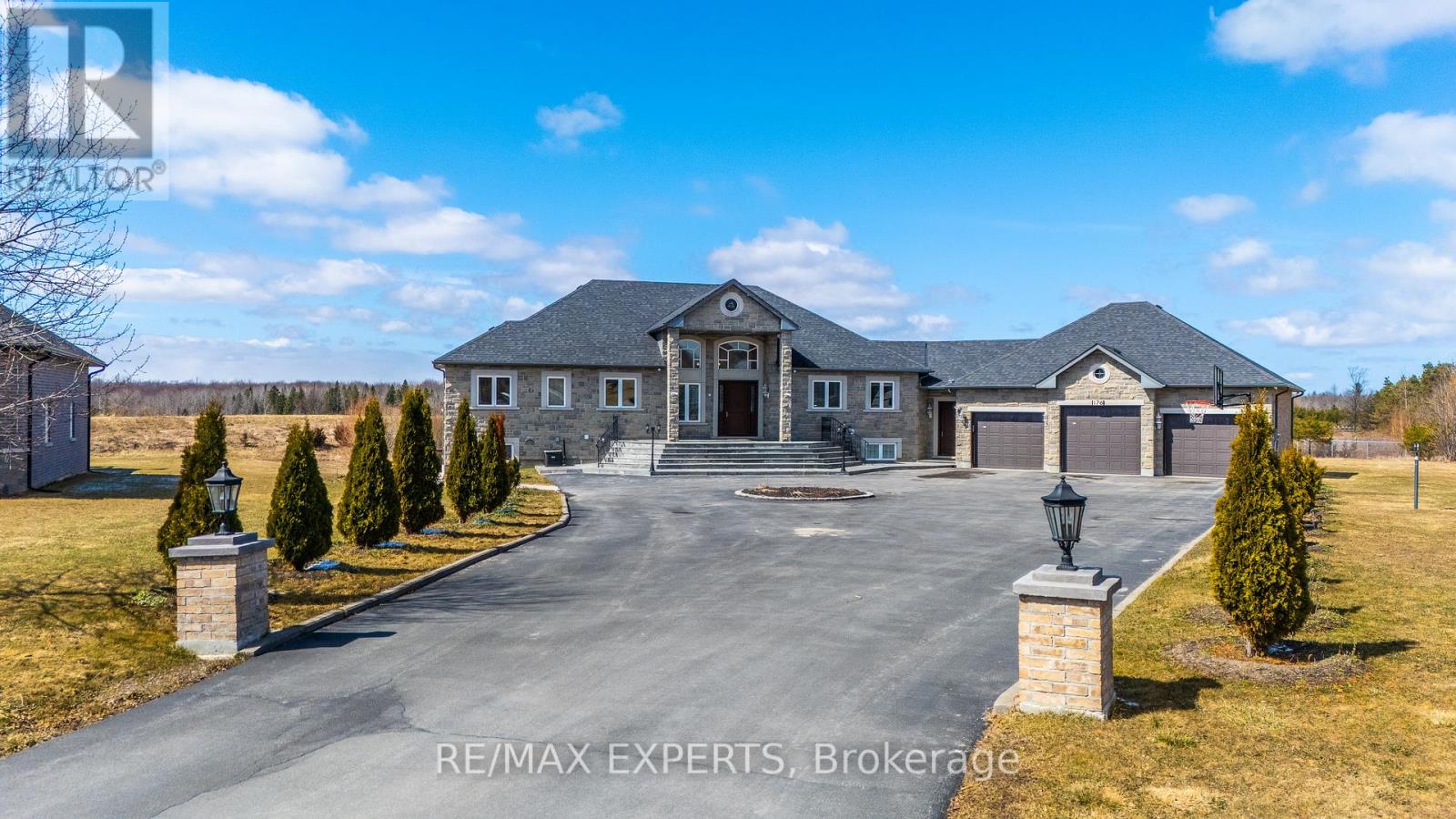 Unit 1 - 176 Dale Crescent, Bradford West Gwillimbury, Ontario  L0L 1L0 - Photo 1 - N12181492