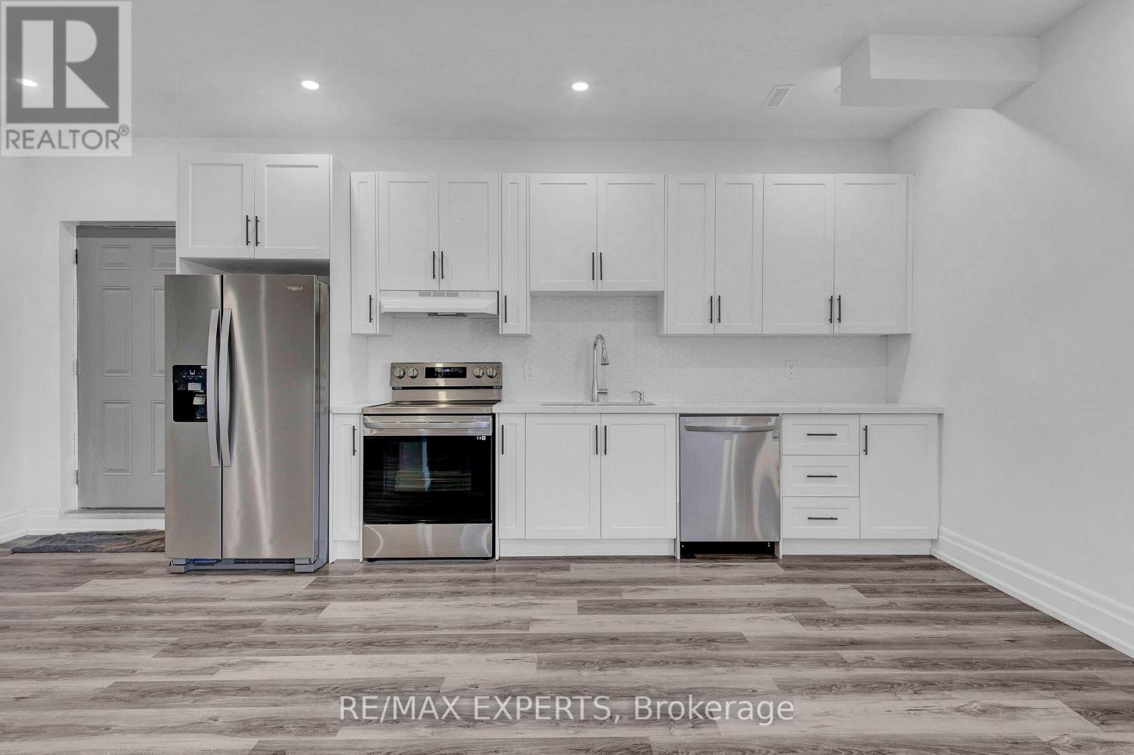 Unit 1 - 176 Dale Crescent, Bradford West Gwillimbury, Ontario  L0L 1L0 - Photo 5 - N12181492