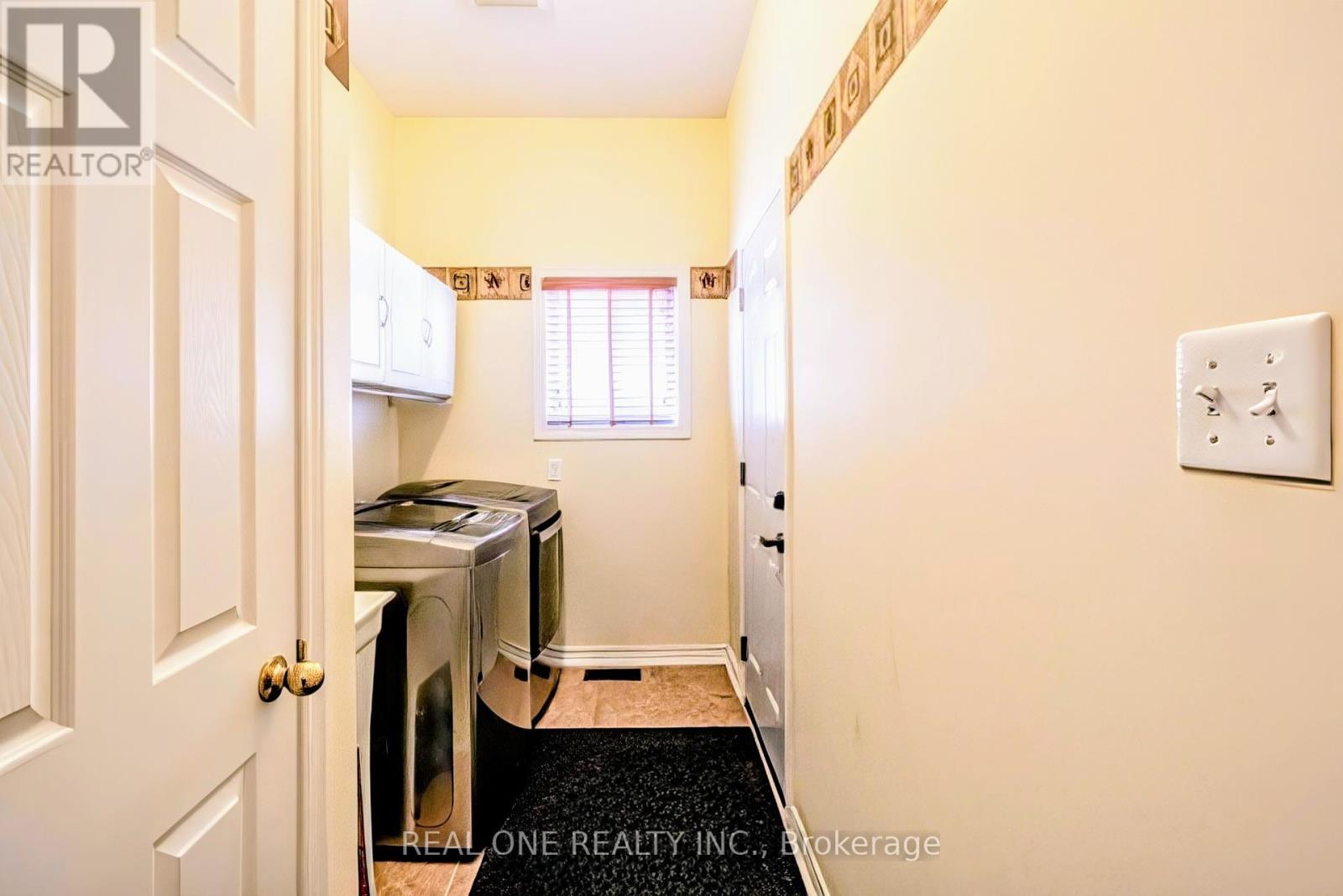 6 Terrell Avenue, Georgina (Keswick South), Ontario  L4P 0C8 - Photo 8 - N12181619