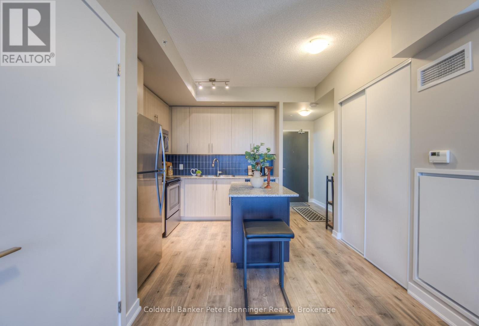 703 - 85 Duke Street W, Kitchener, Ontario  N2H 4Y7 - Photo 14 - X12181736