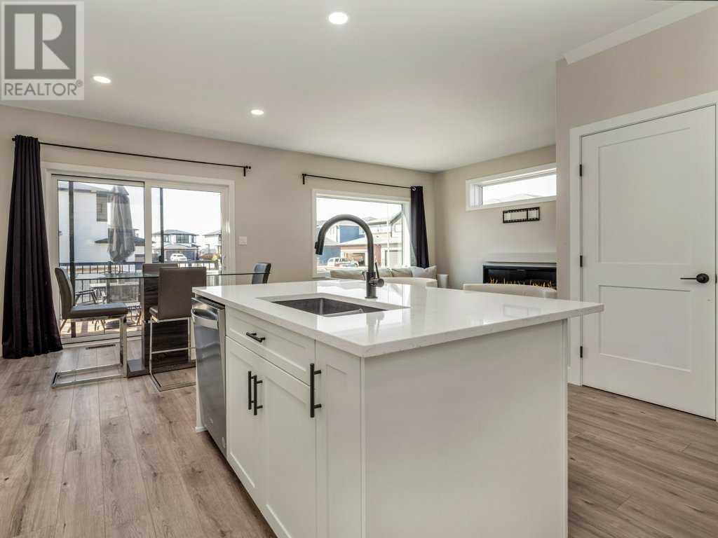 102 Goldenrod Road W, Lethbridge, Alberta  T1J 5W8 - Photo 12 - A2218843