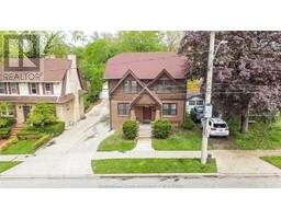 384 DETROIT, Windsor, Ontario