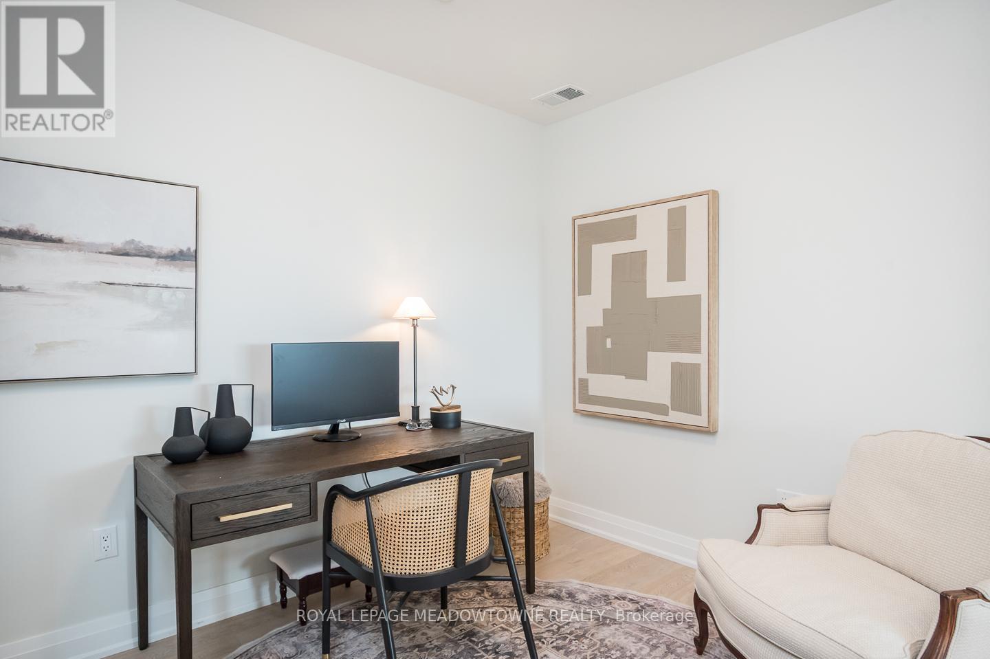 1301 - 71 Wyndham Street S, Guelph, Ontario  N1E 5R3 - Photo 17 - X12181036