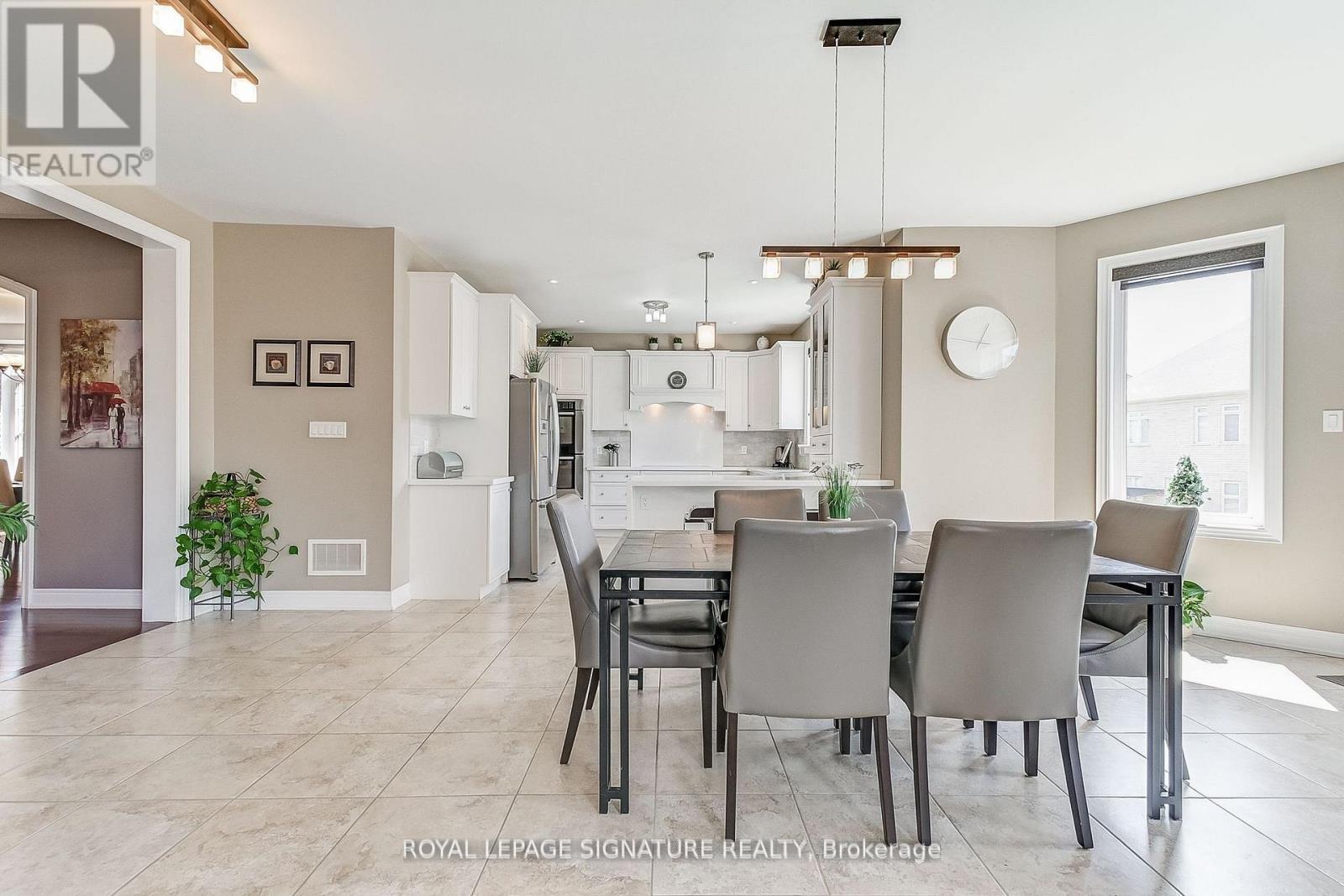 18 Flanders Road, Brampton, Ontario  L6X 0W4 - Photo 13 - W12181476