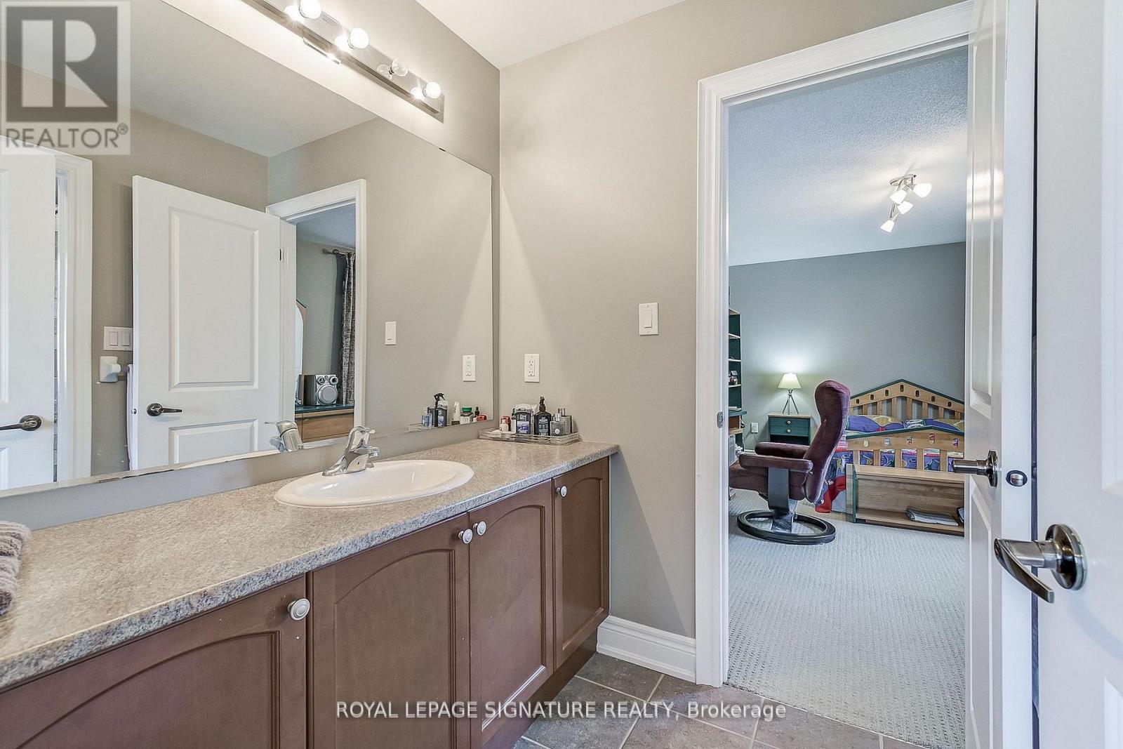 18 Flanders Road, Brampton, Ontario  L6X 0W4 - Photo 23 - W12181476