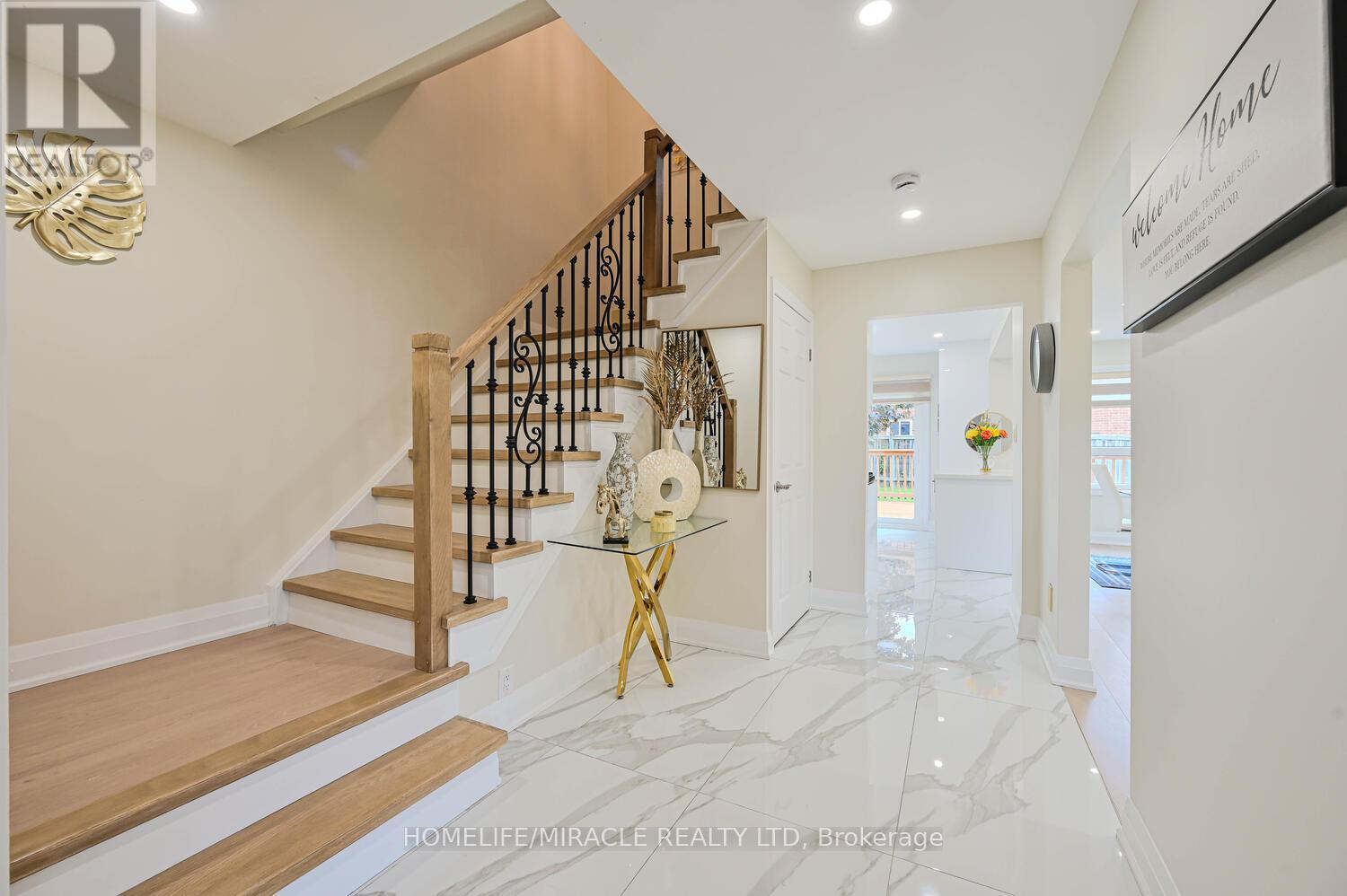 3 Harridine Road, Brampton, Ontario  L6X 3N9 - Photo 8 - W12181504