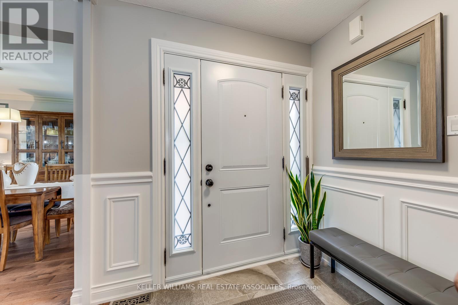 Property at 516 RAVENSTONE COURT image 4