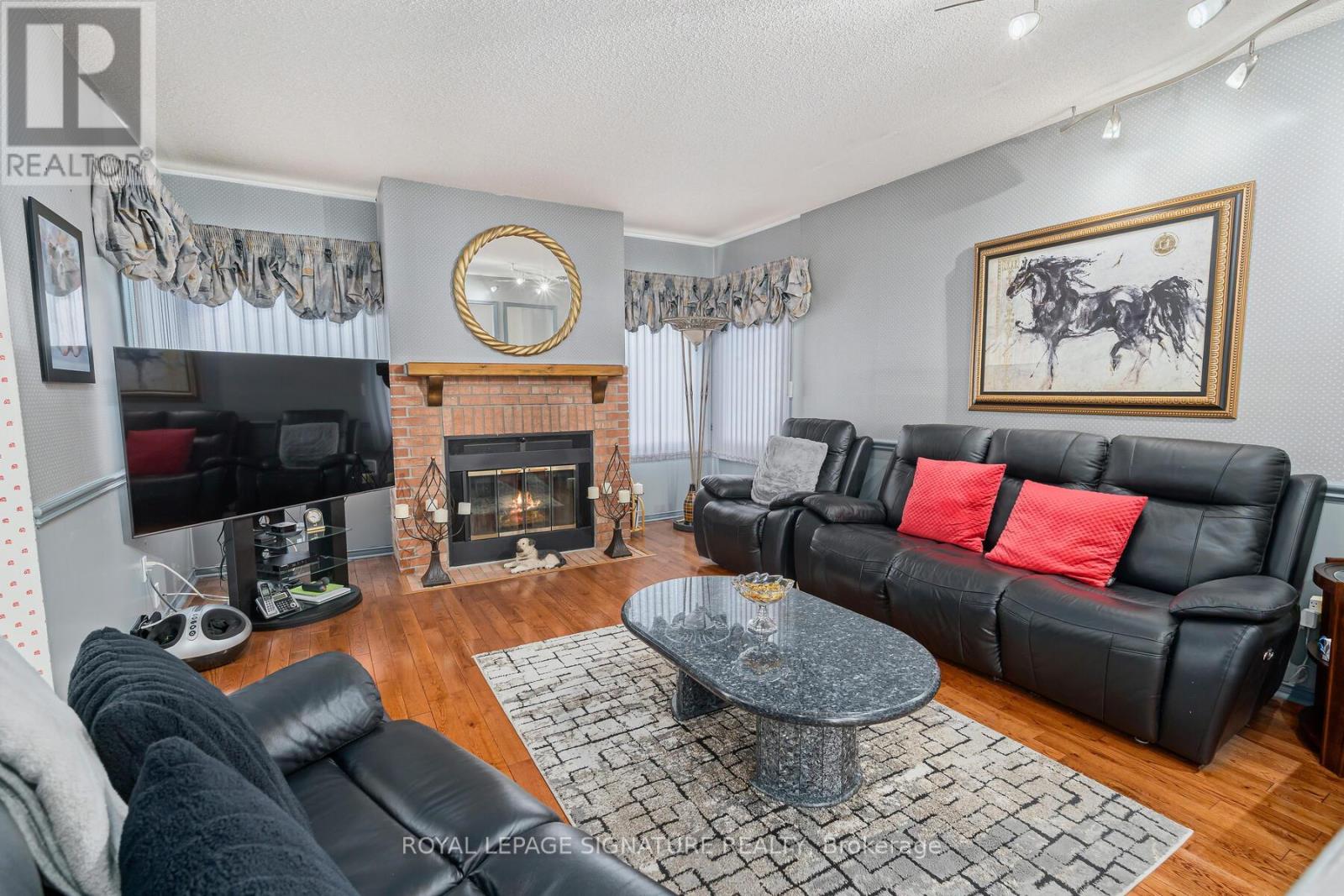 81 Parkside Drive, Brampton, Ontario  L6Y 3A2 - Photo 8 - W12181509