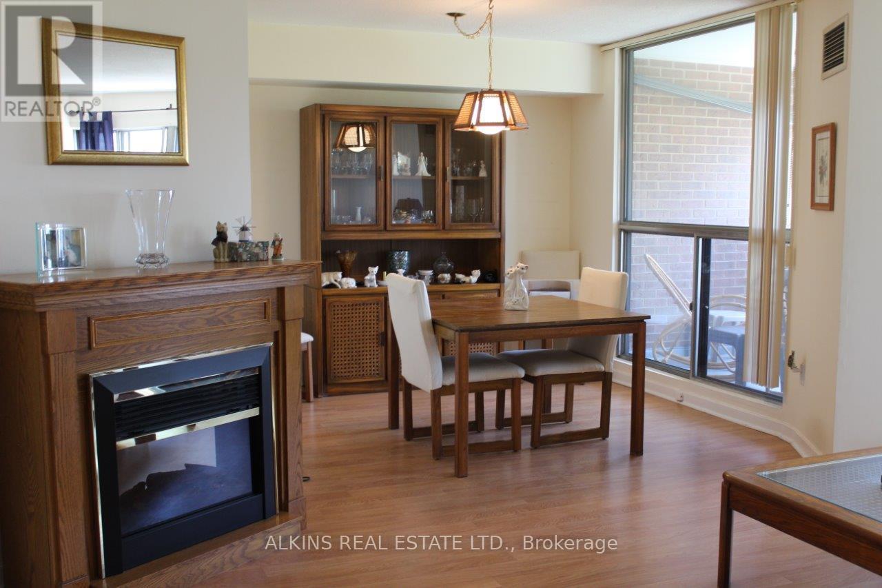 803 - 1580 Mississauga Valley Boulevard, Mississauga (Mississauga Valleys), Ontario  L5A 3T8 - Photo 10 - W12181518