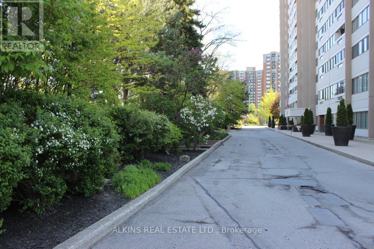 Property at 803 - 1580 MISSISSAUGA VALLEY BOULEVARD image 4