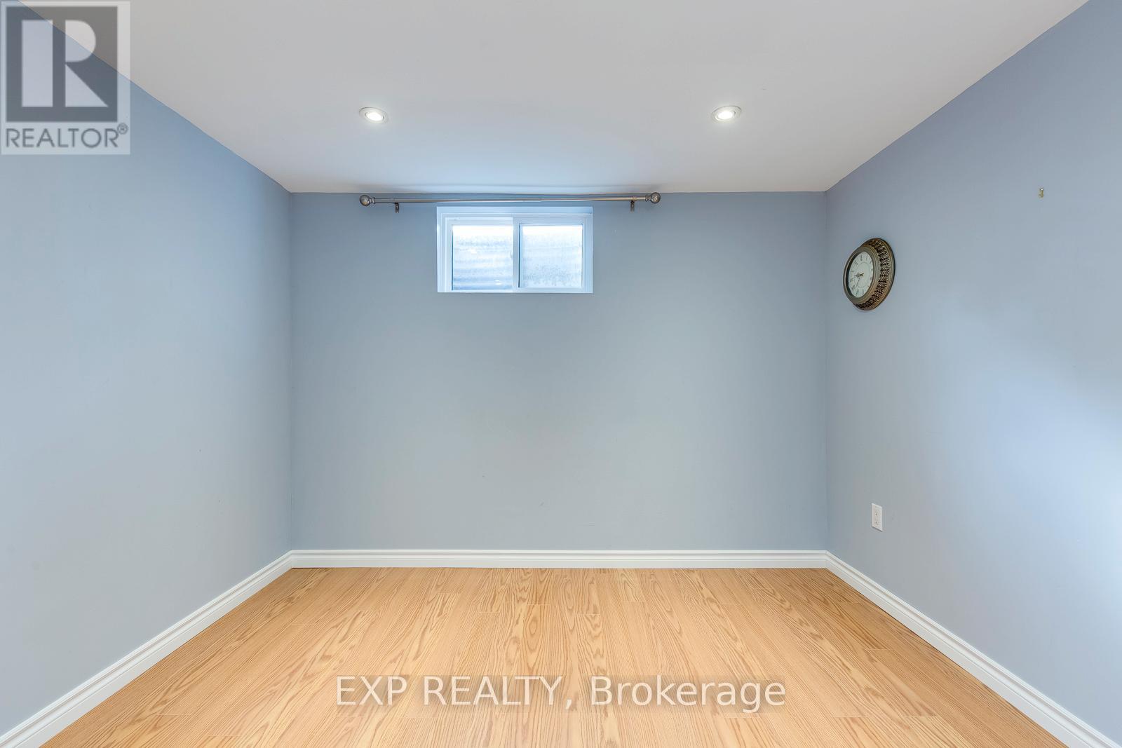 102 Orsett Street, Oakville, Ontario  L6H 2N9 - Photo 11 - W12181530