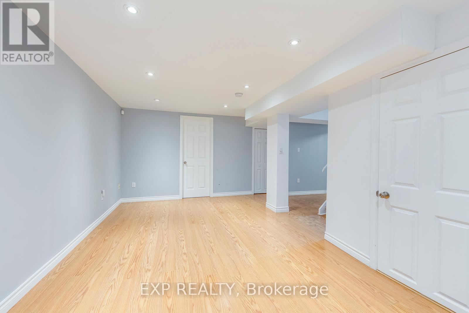102 Orsett Street, Oakville, Ontario  L6H 2N9 - Photo 12 - W12181530
