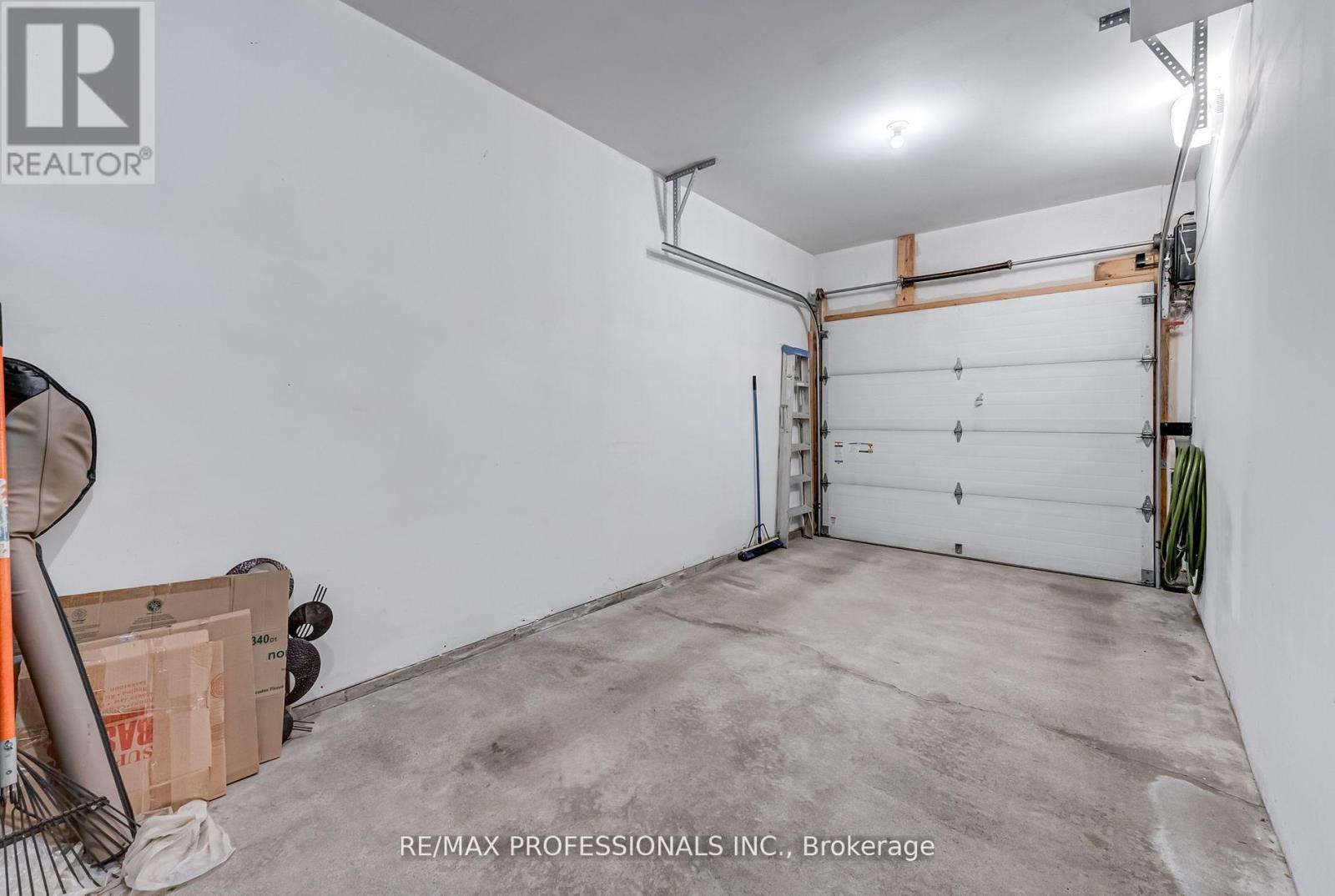 372 Silverthorn Avenue, Toronto (Keelesdale-Eglinton West), Ontario  M6M 3G9 - Photo 21 - W12181531