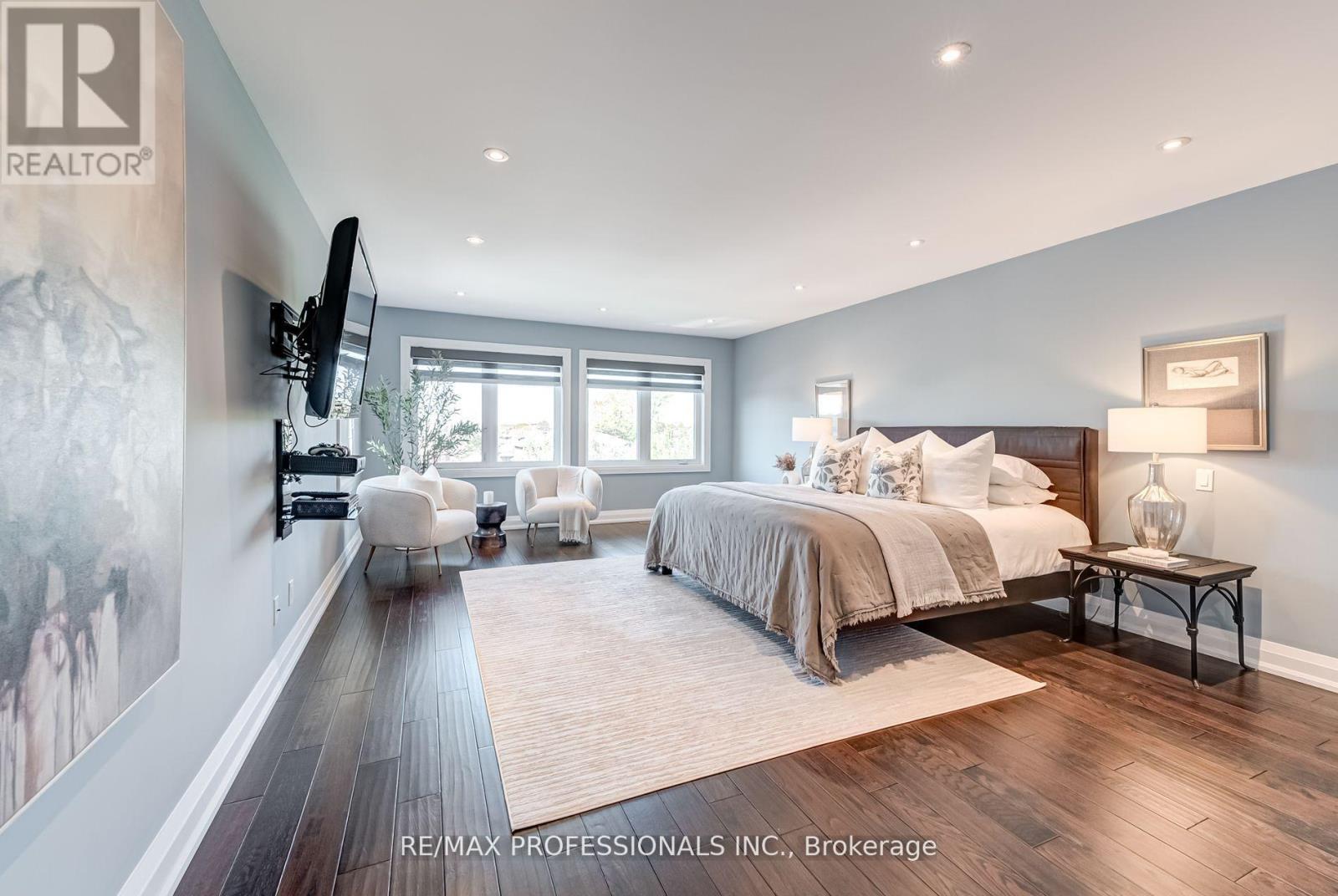 372 Silverthorn Avenue, Toronto, Ontario  M6M 3G9 - Photo 26 - W12181531